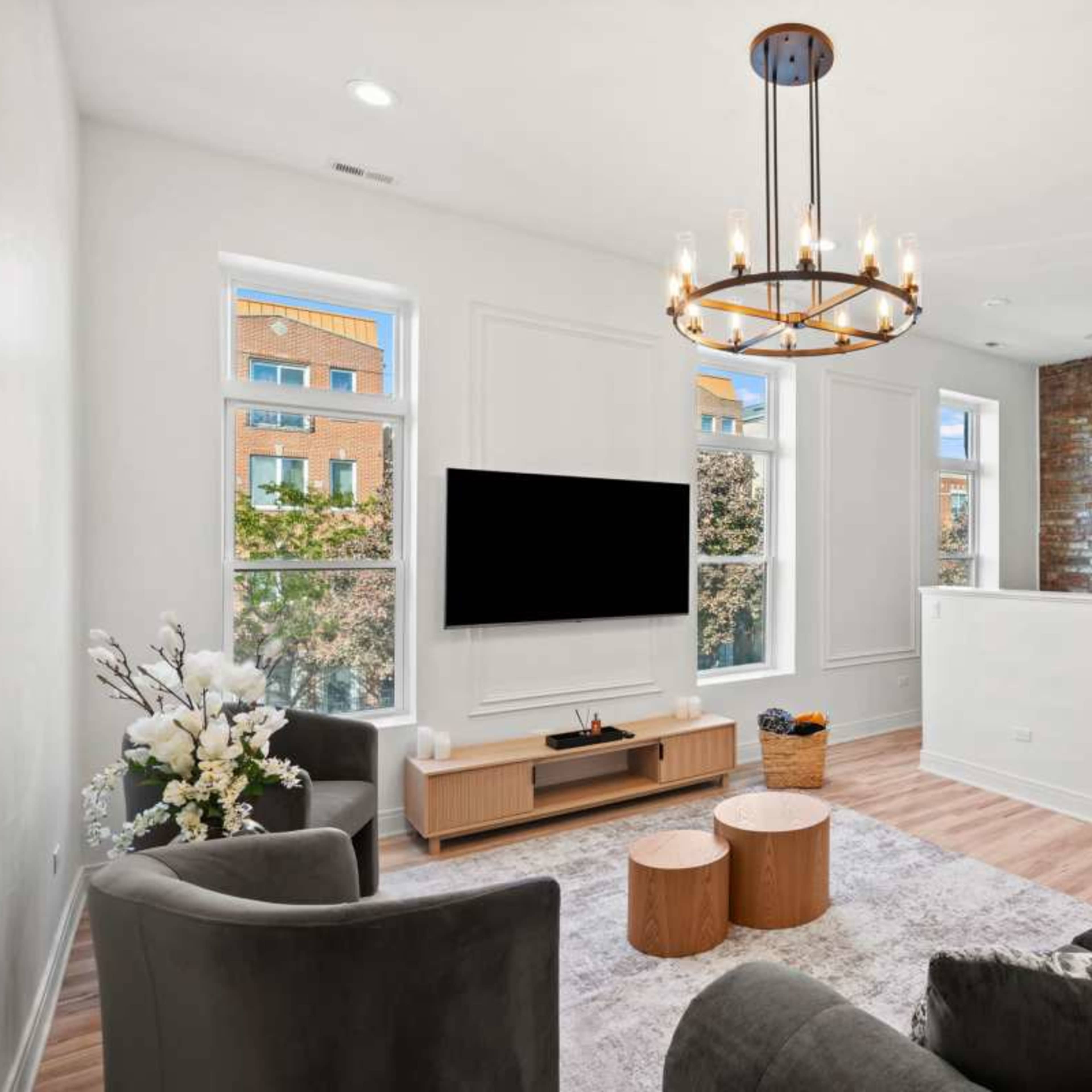 MODERN CHIC LOFT IN DOWNTOWN CHICAGO Image in Near West Side, Chicago, IL