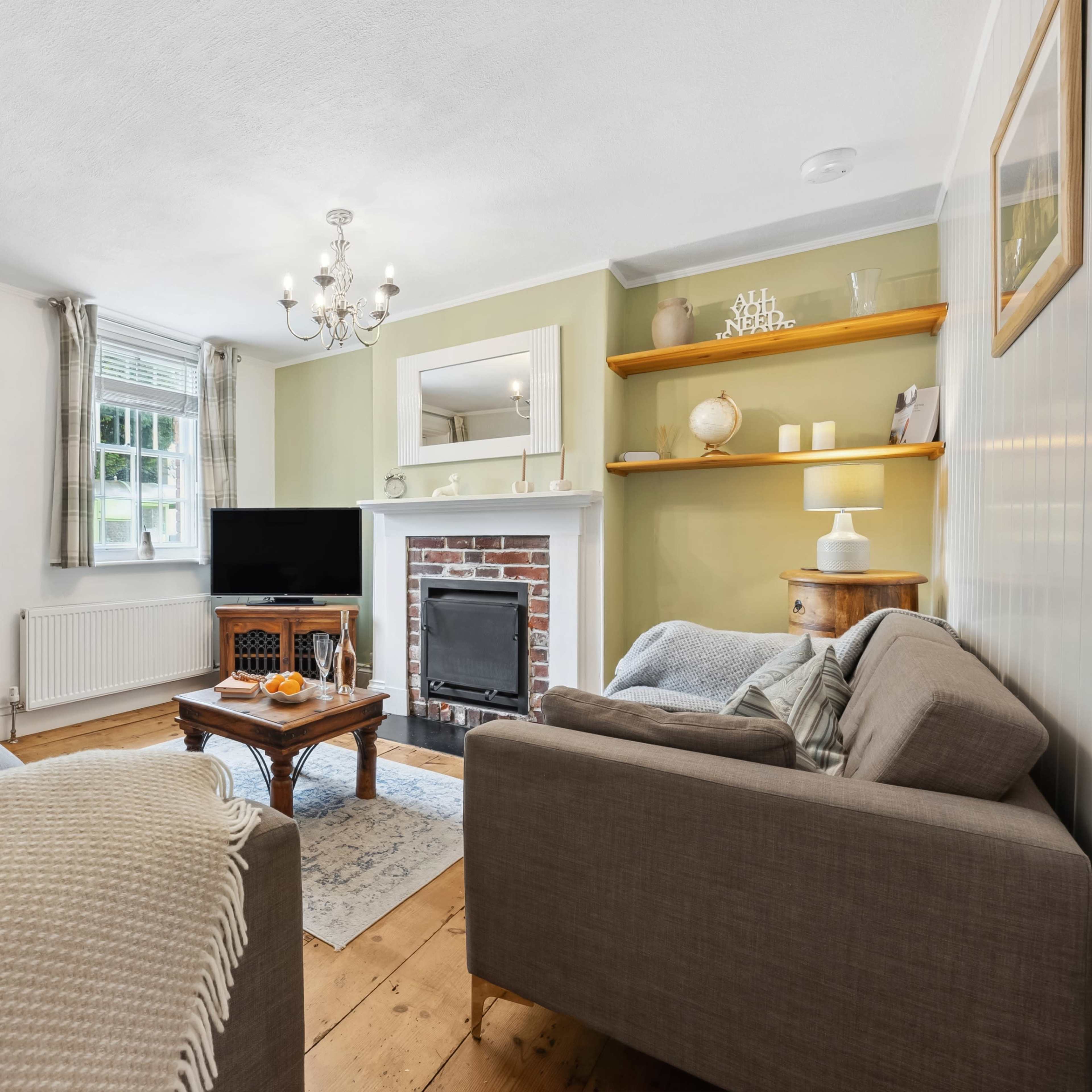 2-BR Cosy Home w/ Garden - Westgate Cottage Image in Winchester, Winchester, England