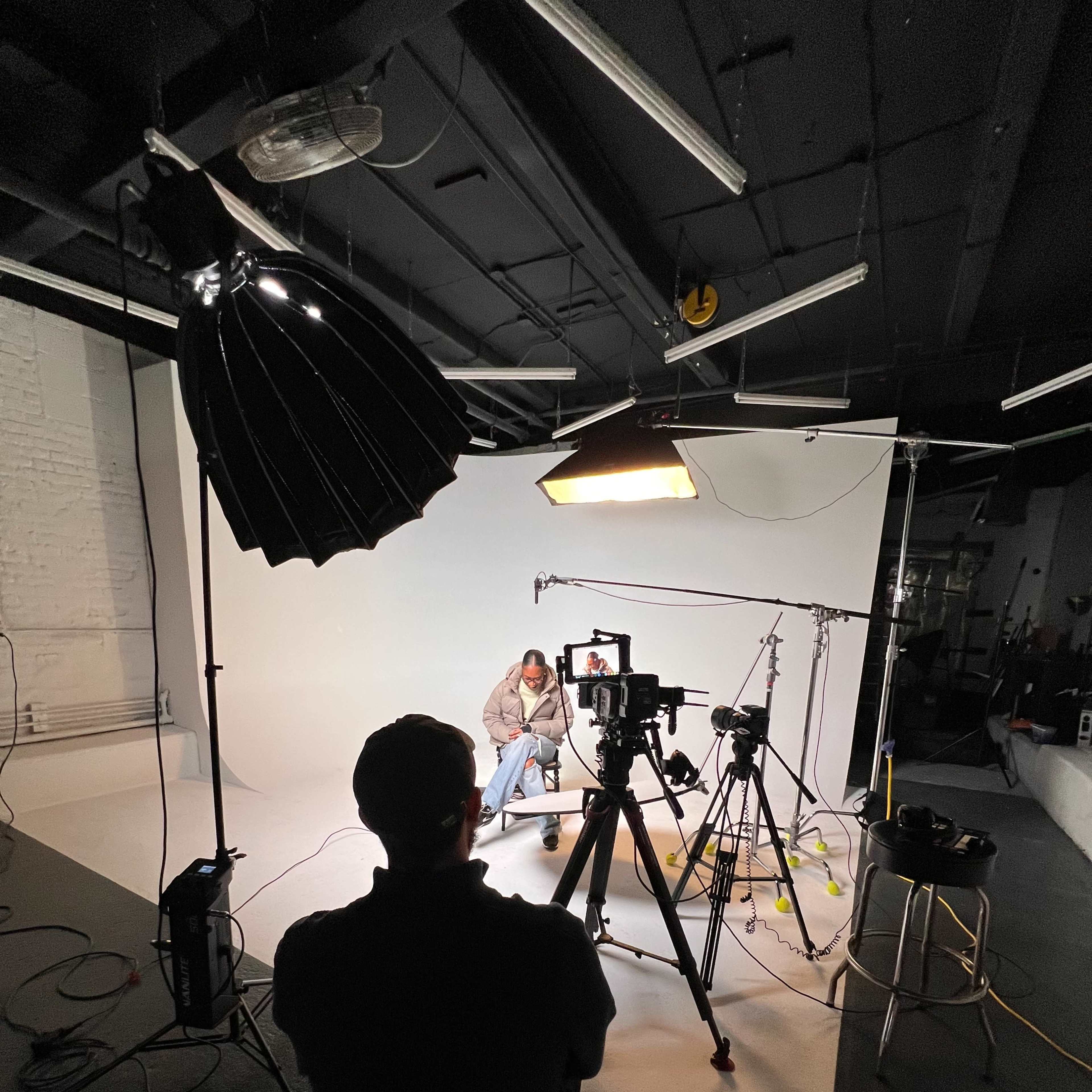 Brooklyn Photo Studio with Cyclorama and lights Image in Cobble Hill, Brooklyn, NY