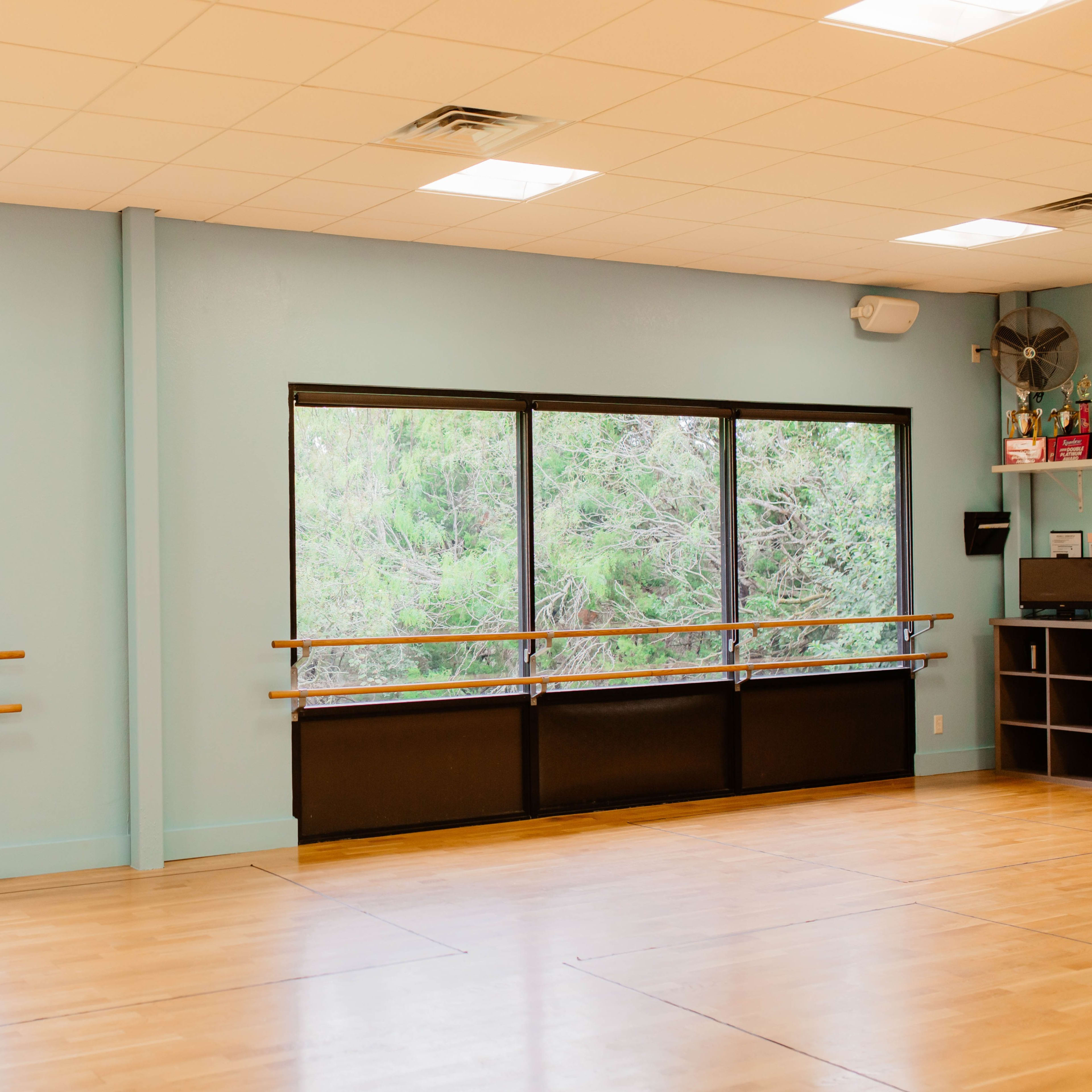 Natural Light Studio in Central Austin (Studio 2) Image in Barton Hills, Austin, TX