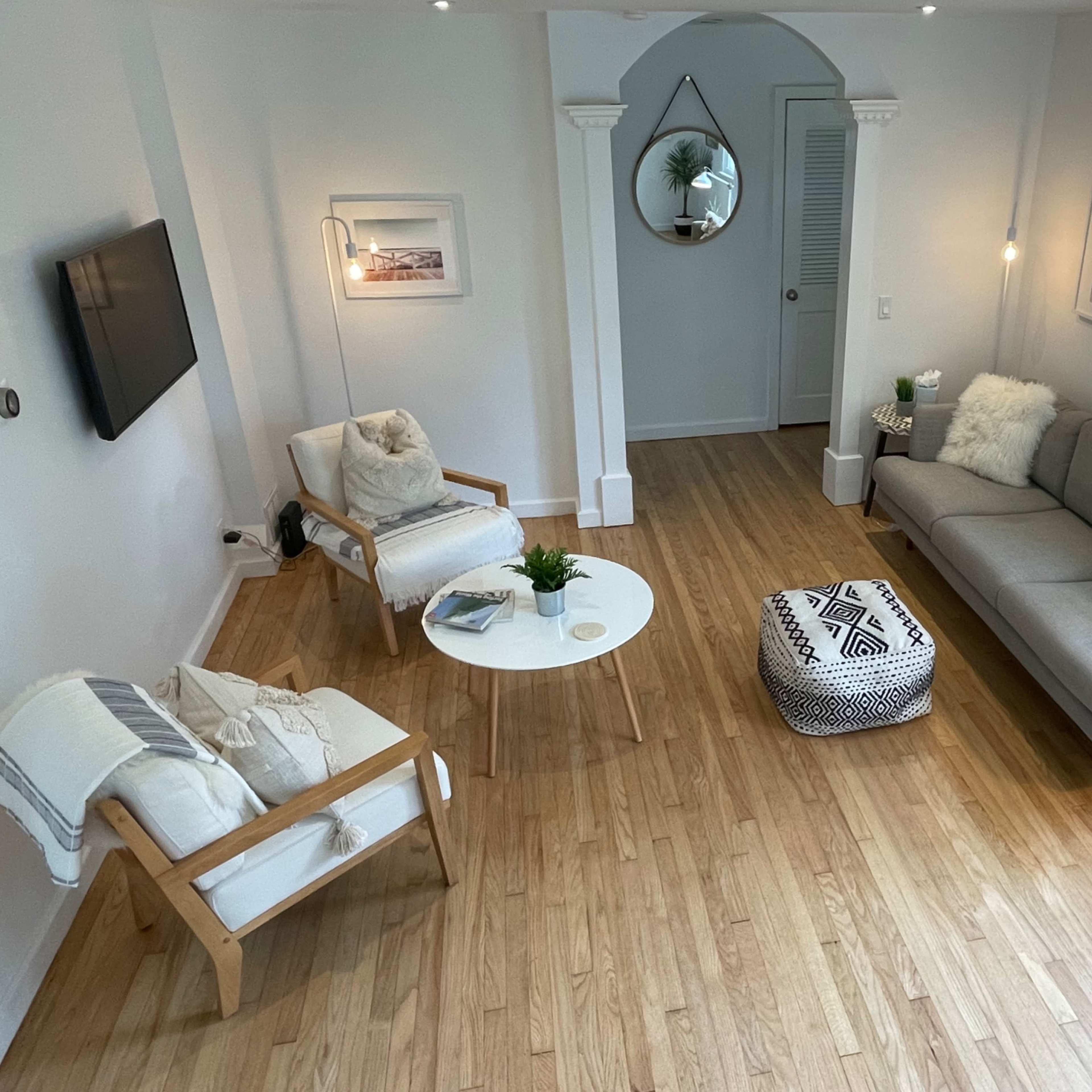 Stylish+ Modern Hamptons Cape with Saltwater Pool - 5 minutes to Beach Image in Southampton, Hampton Bays, NY