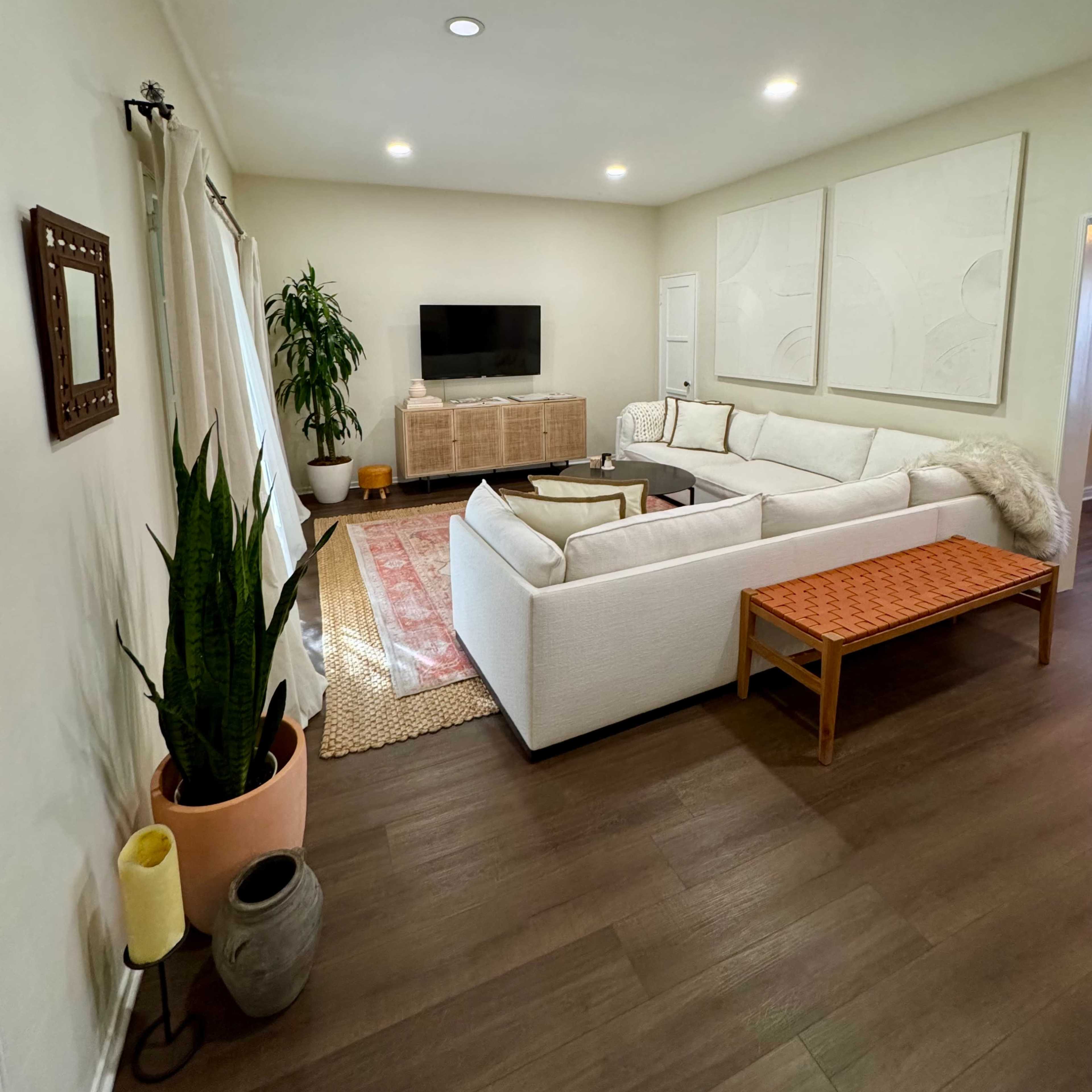 Airy and Chic California Casual Home With Clean Lines, Warm Neutrals, and a Minimalist Aesthetic Image in Beverly Grove, Los Angeles, CA