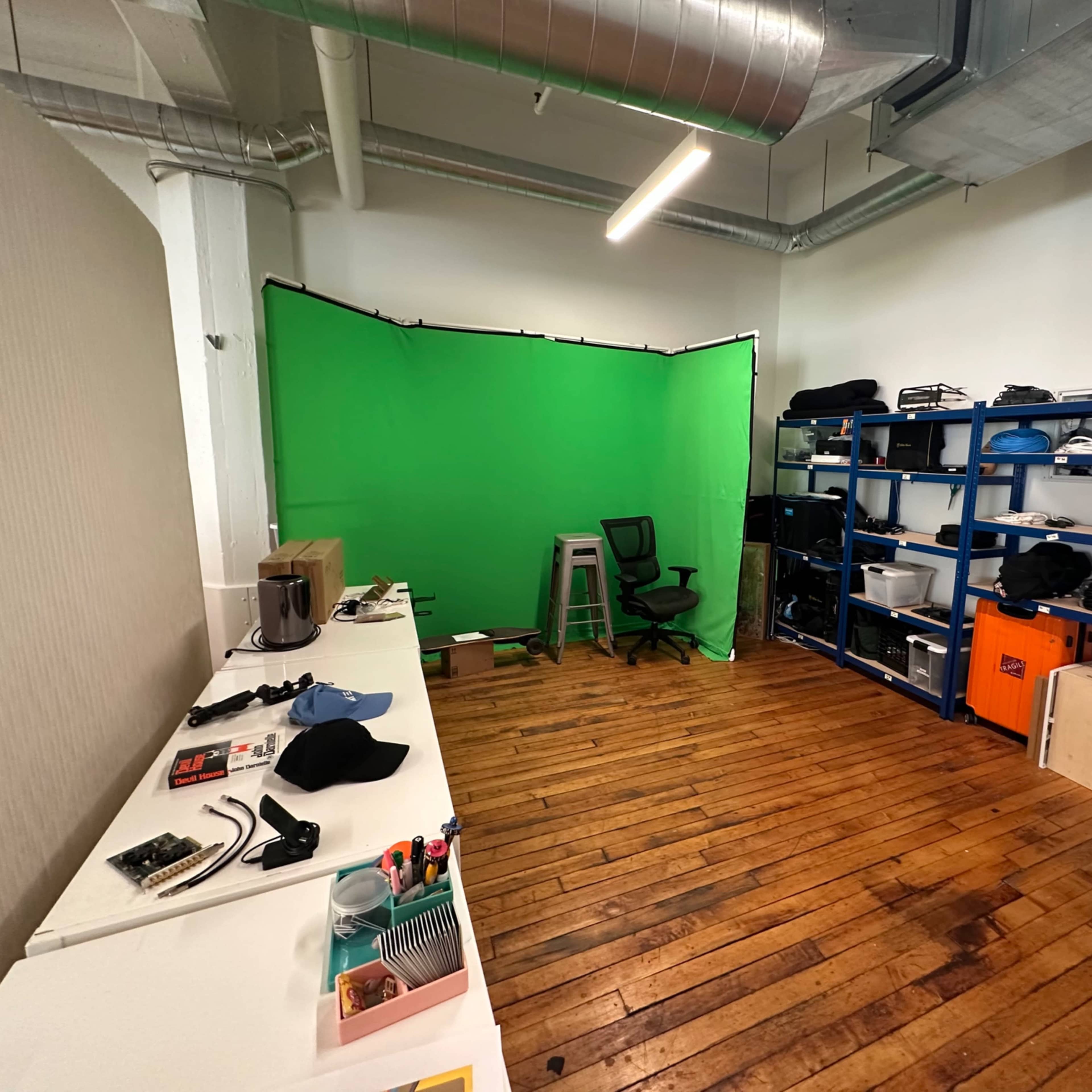 Large studio with three conference rooms and small kitchen Image in Dumbo, Brooklyn, NY
