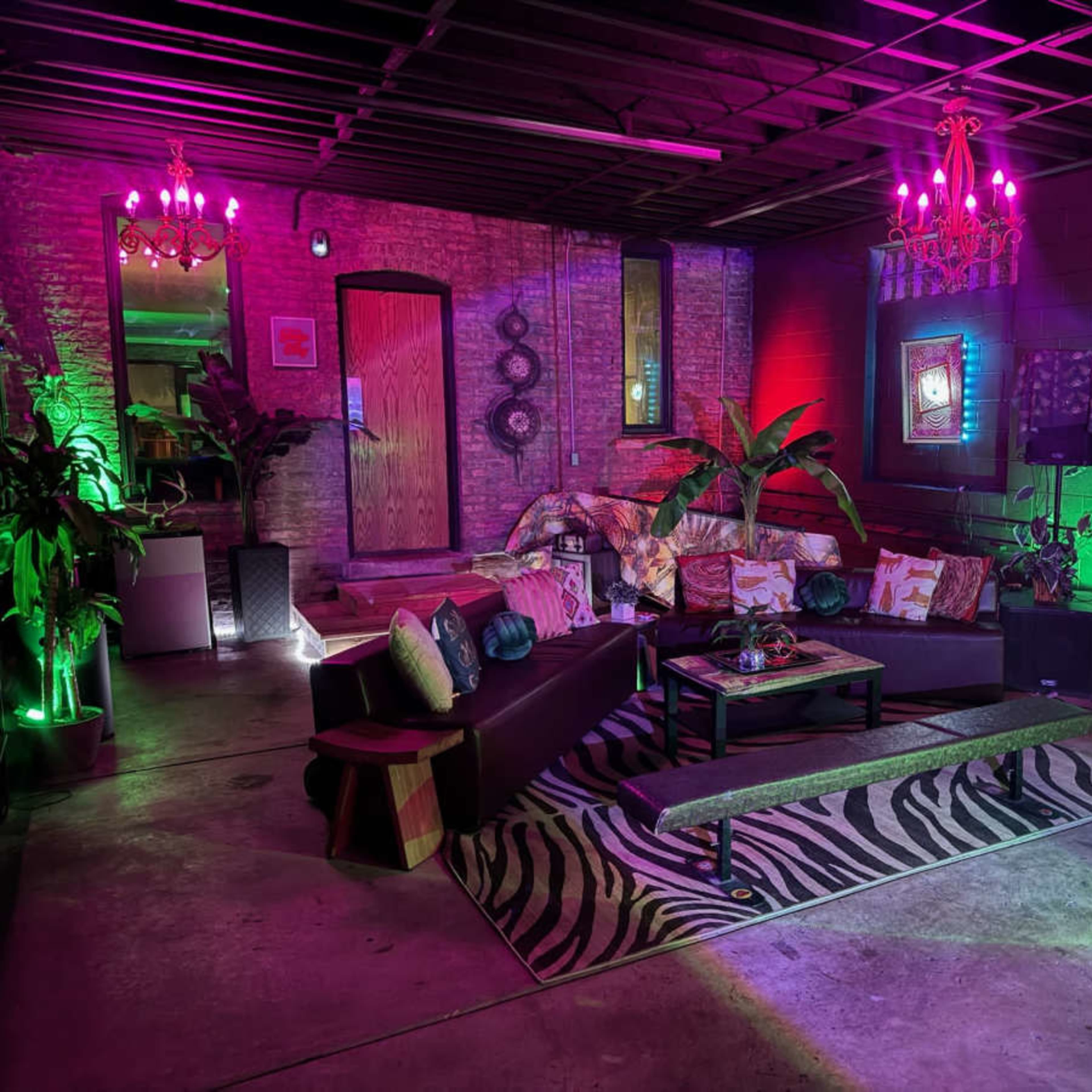 Bucktown Unique Film and Photo Production Space Image in Bucktown, Chicago, IL