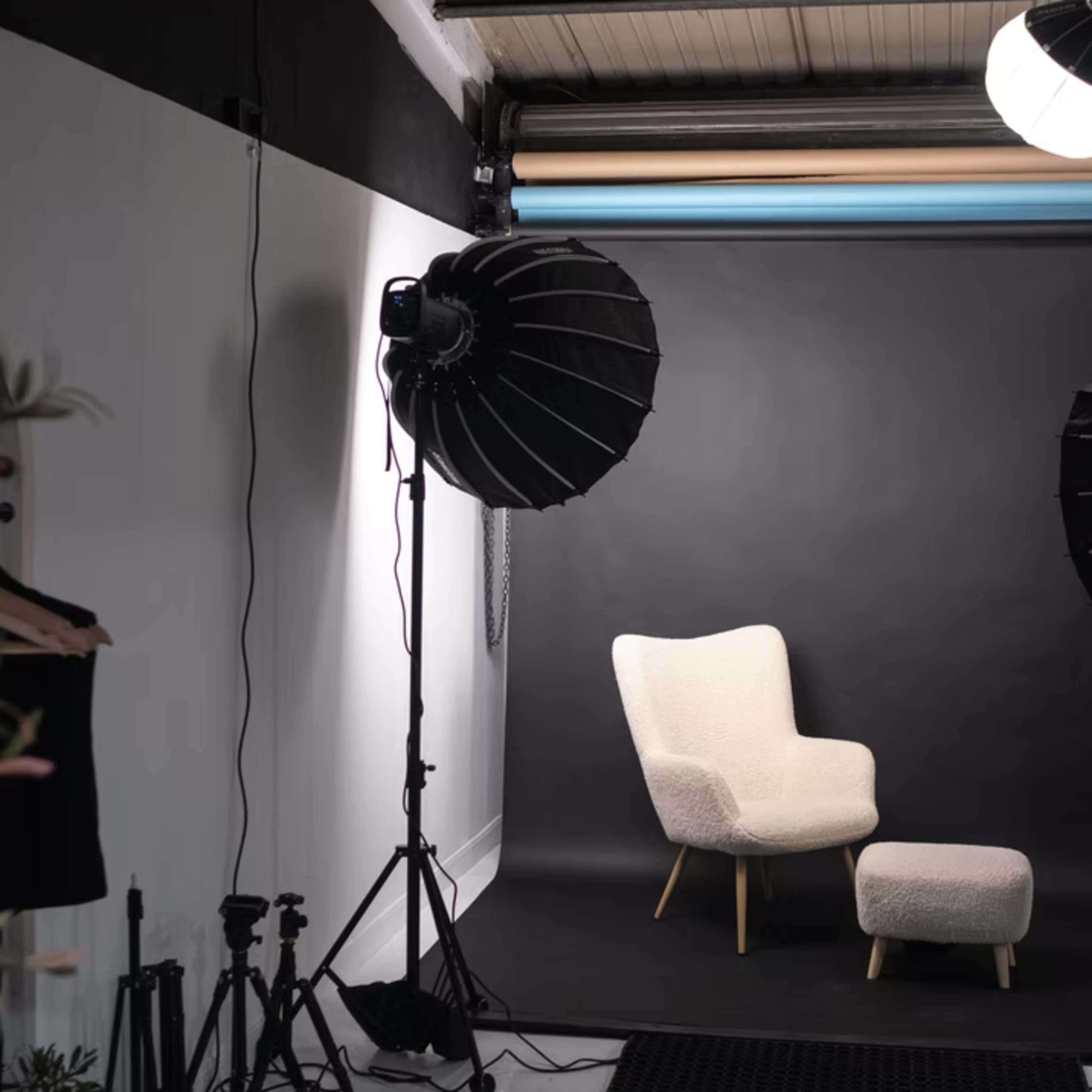 Stylish York Photography Studio with Co-Working Space Image in Huntington, York, England