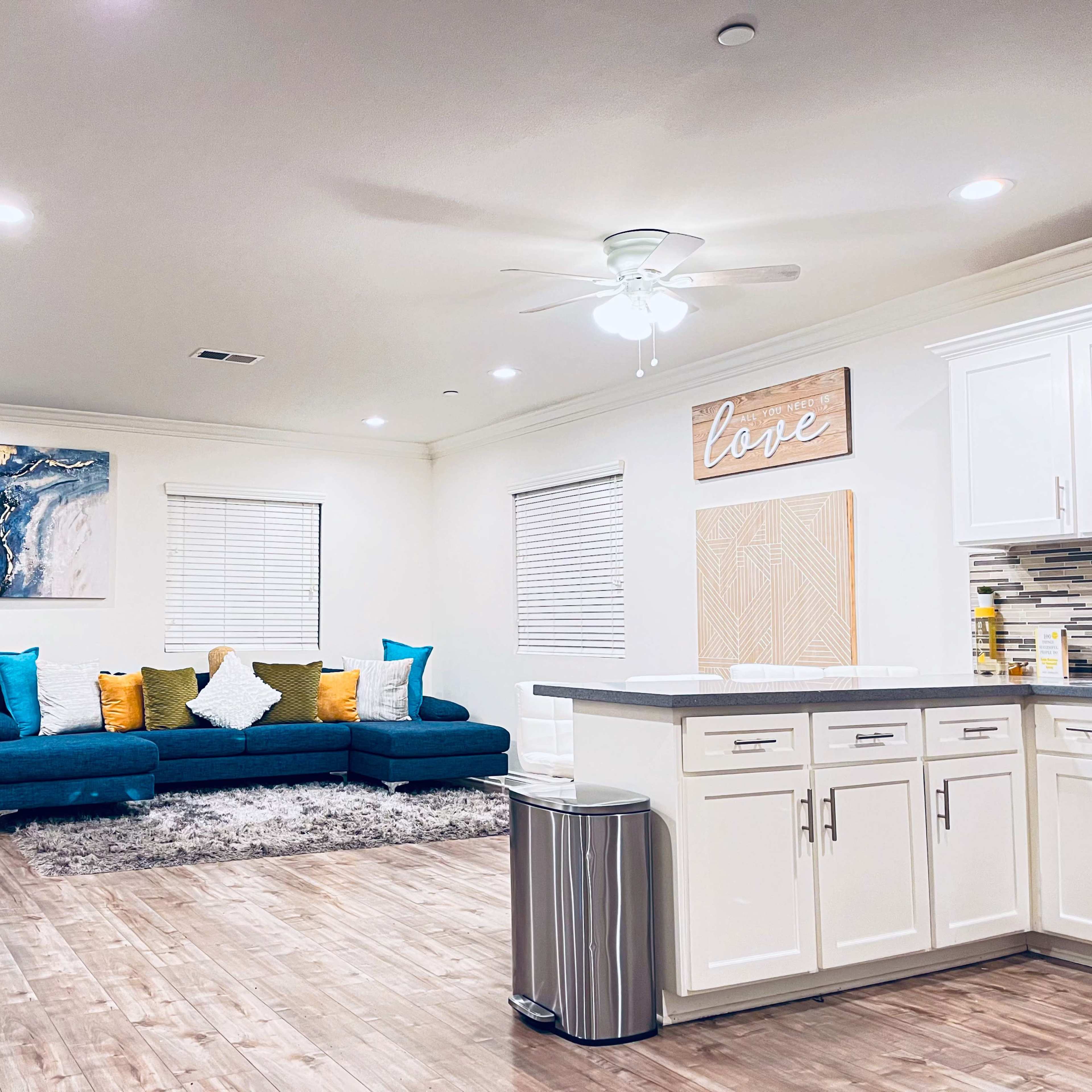 Urban Area High End Feel Home Image in South Los Angeles, Los Angeles, CA