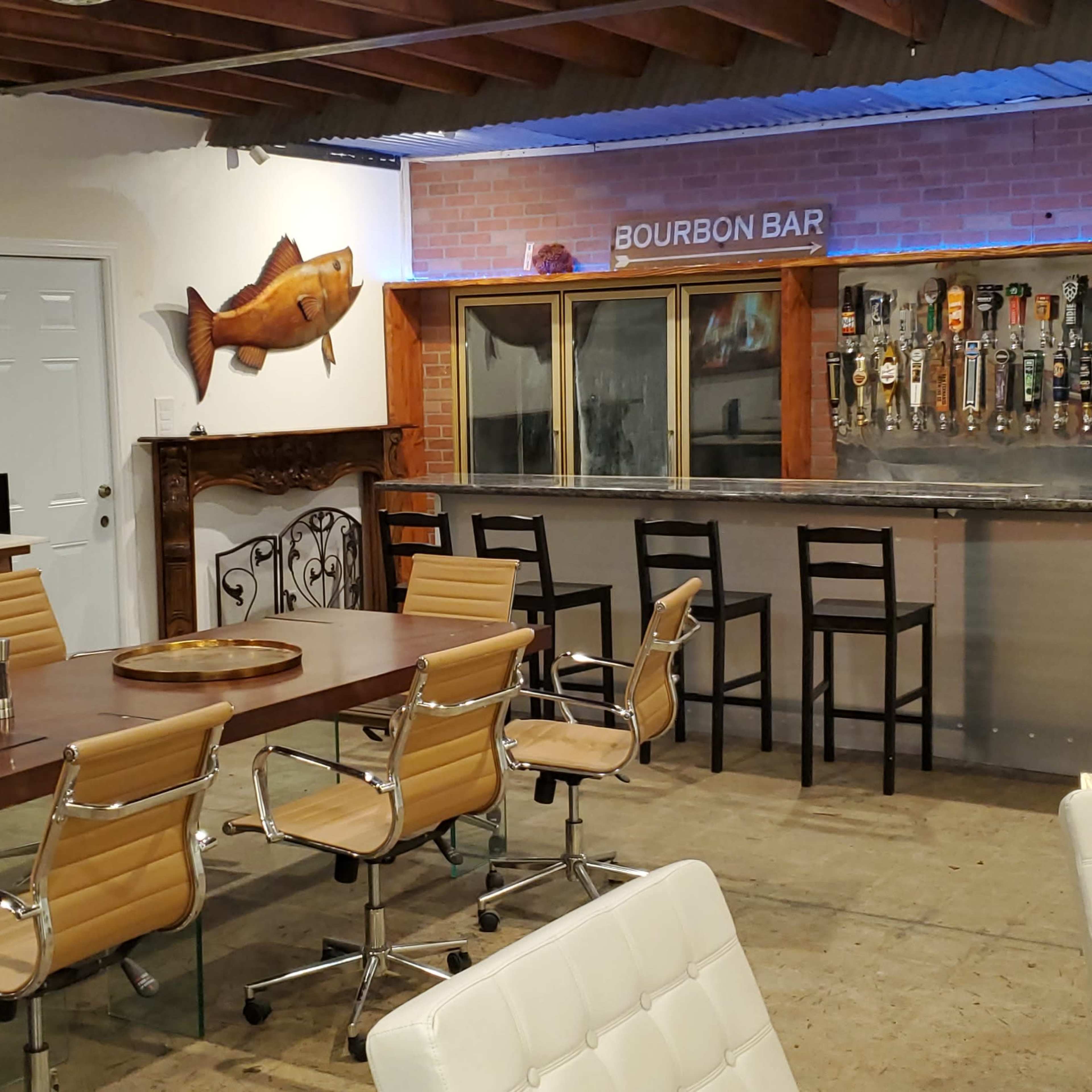 Former Bar with great outdoor areas Image in East Los Angeles, Los Angeles, CA