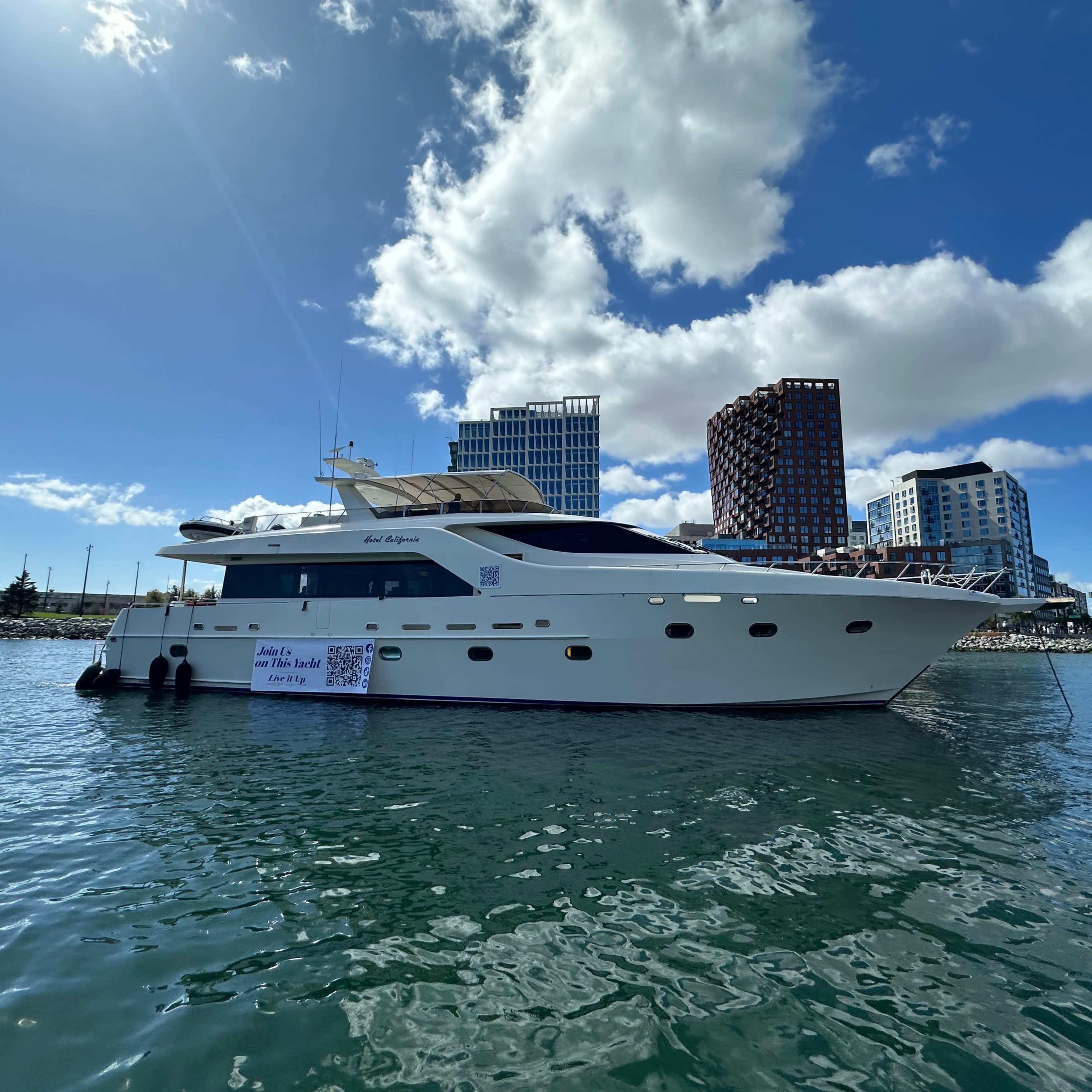 Luxury Super Yacht in Alameda Image in Alameda, Alameda, CA