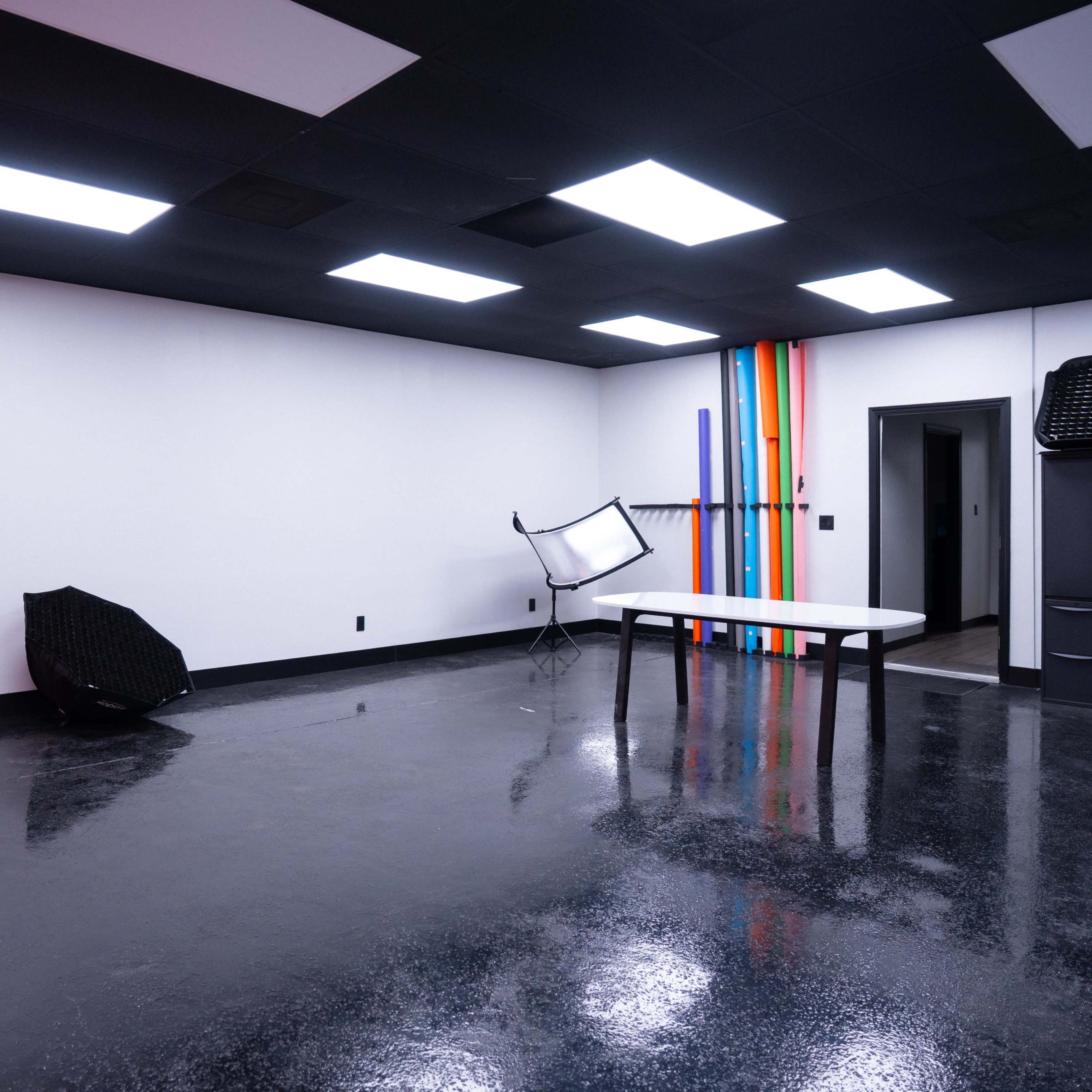 Photo Shoot Room Image in Downtown, Bakersfield, CA