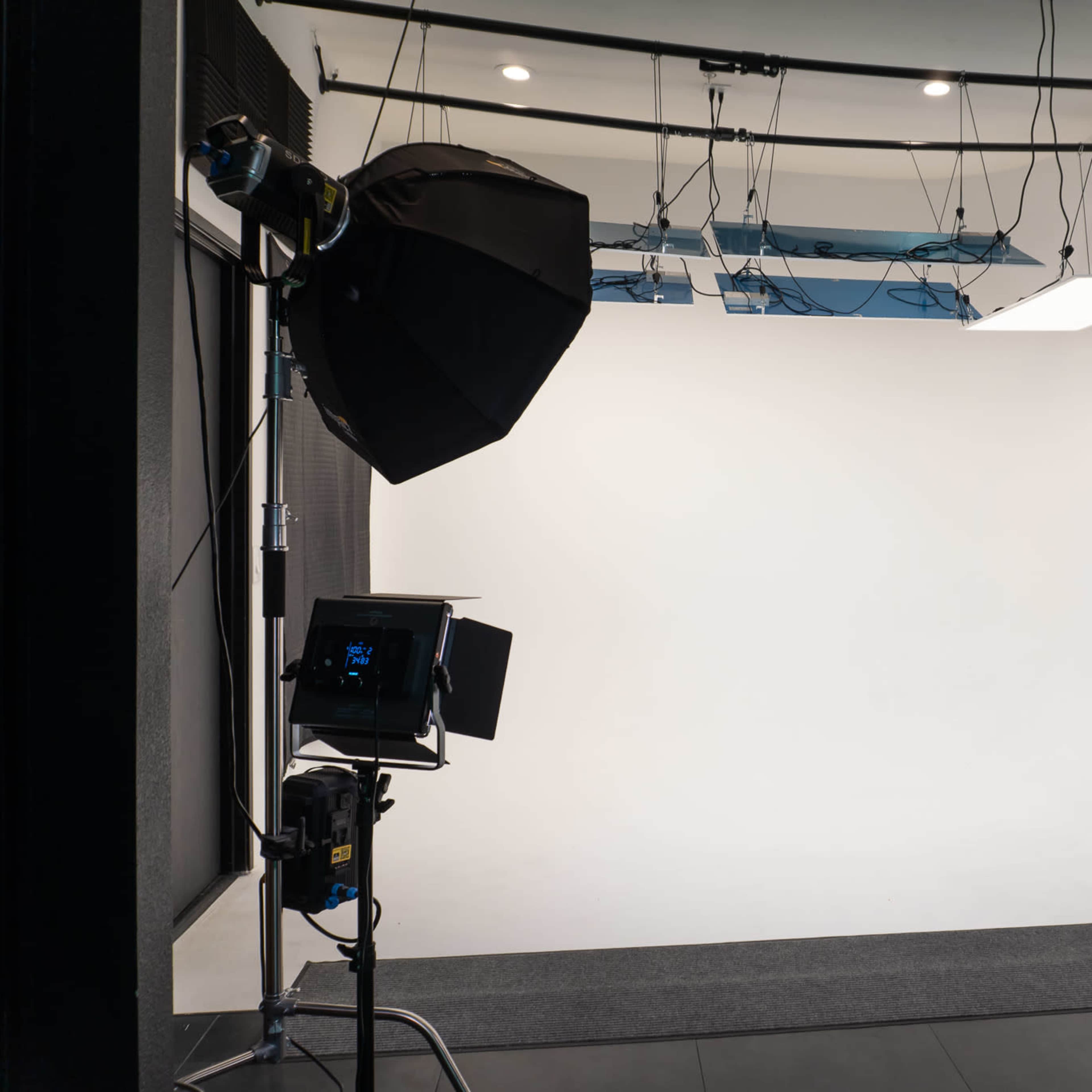 Murrieta Creative Studio with Infinity Wall / Cyclorama Image in Murrieta, Murrieta, CA