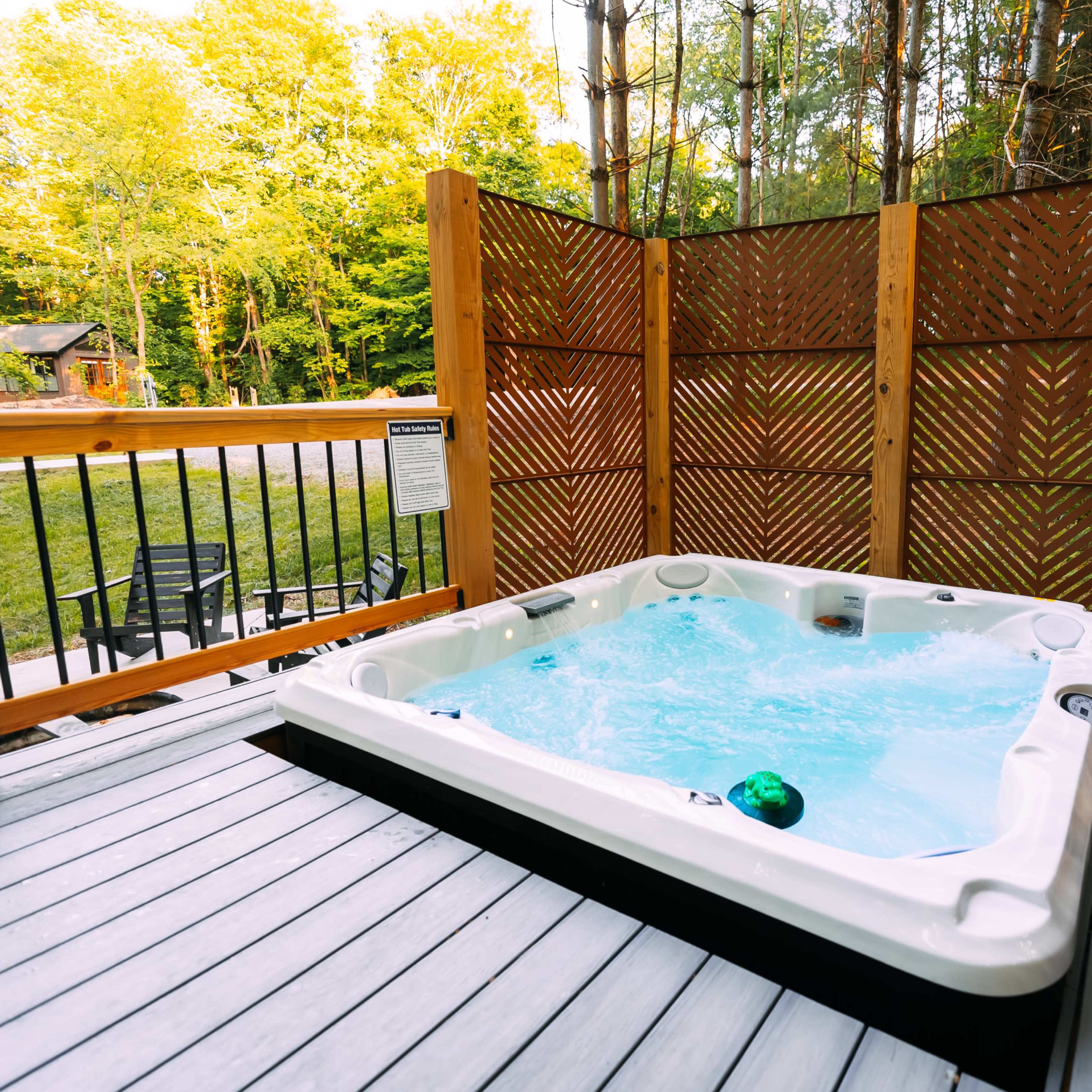 MCM-Inspired Luxury Cabin : 32 Acres of Forest Image in Perry Township, Laurelville, OH