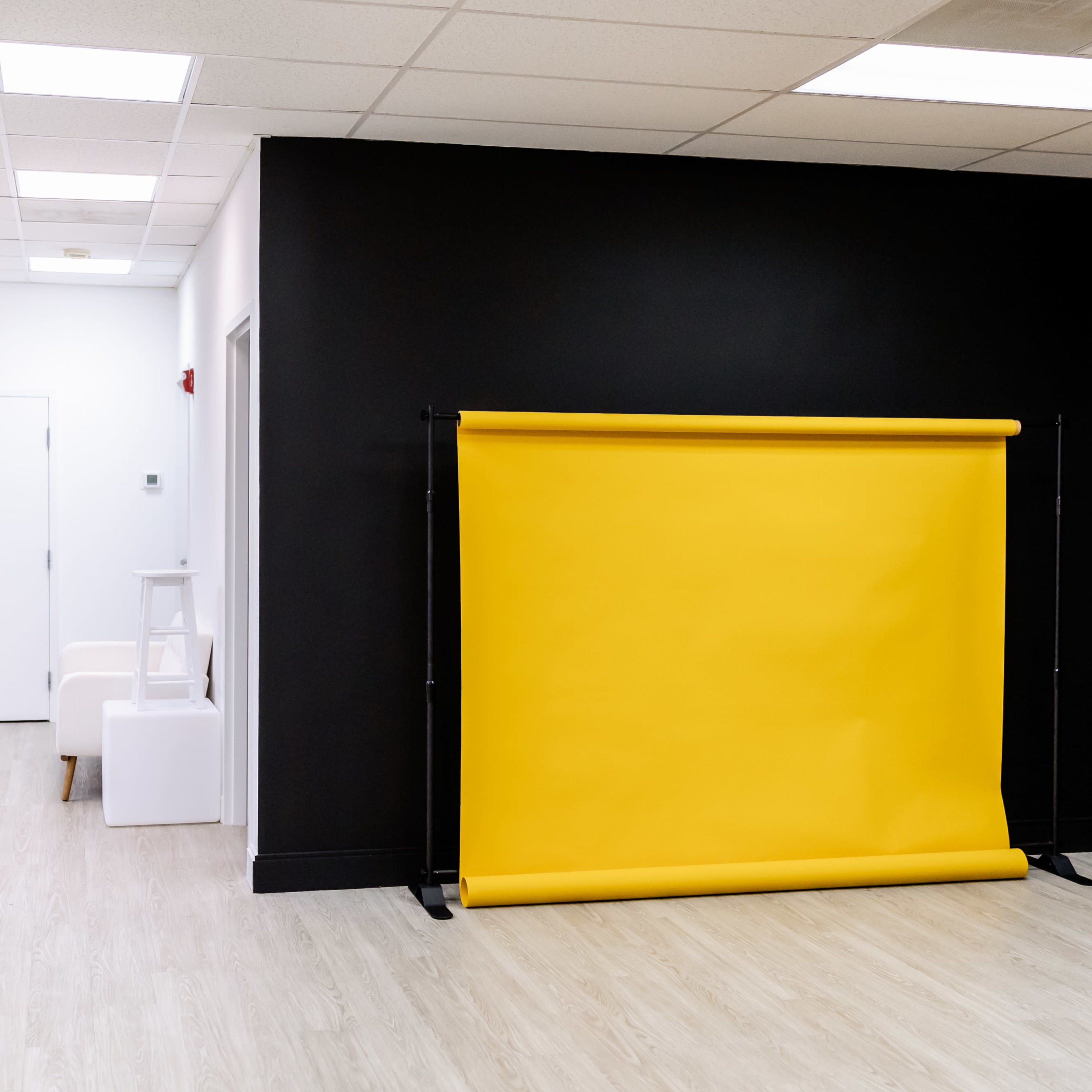 Boutique Studio w/ Moody + Minimal Sets – All-Inclusive Access Image in Edgewater, Edgewater, MD
