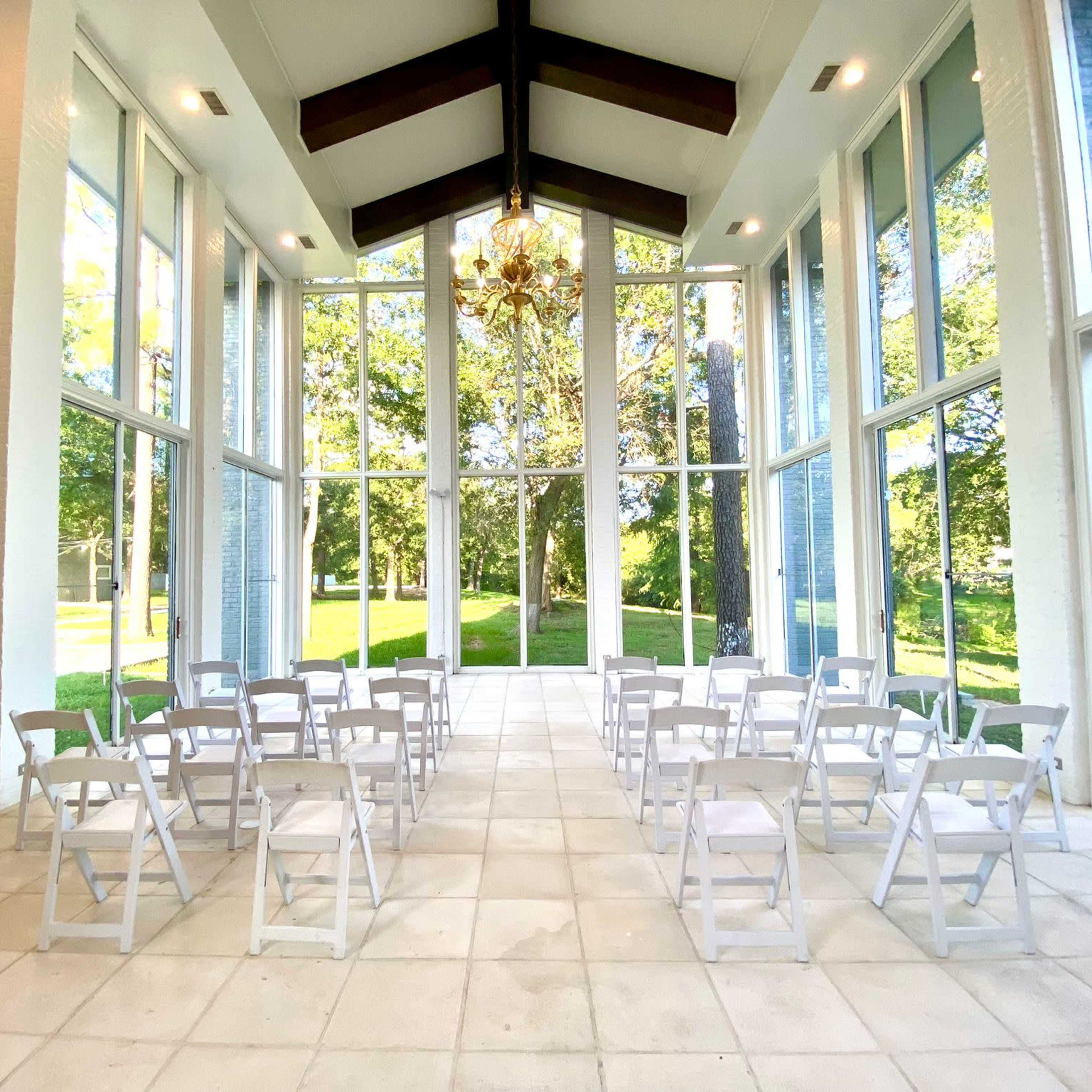 Huge Historic Home Turned Glass Hall Venue Image in Highland Park, Highlands, TX