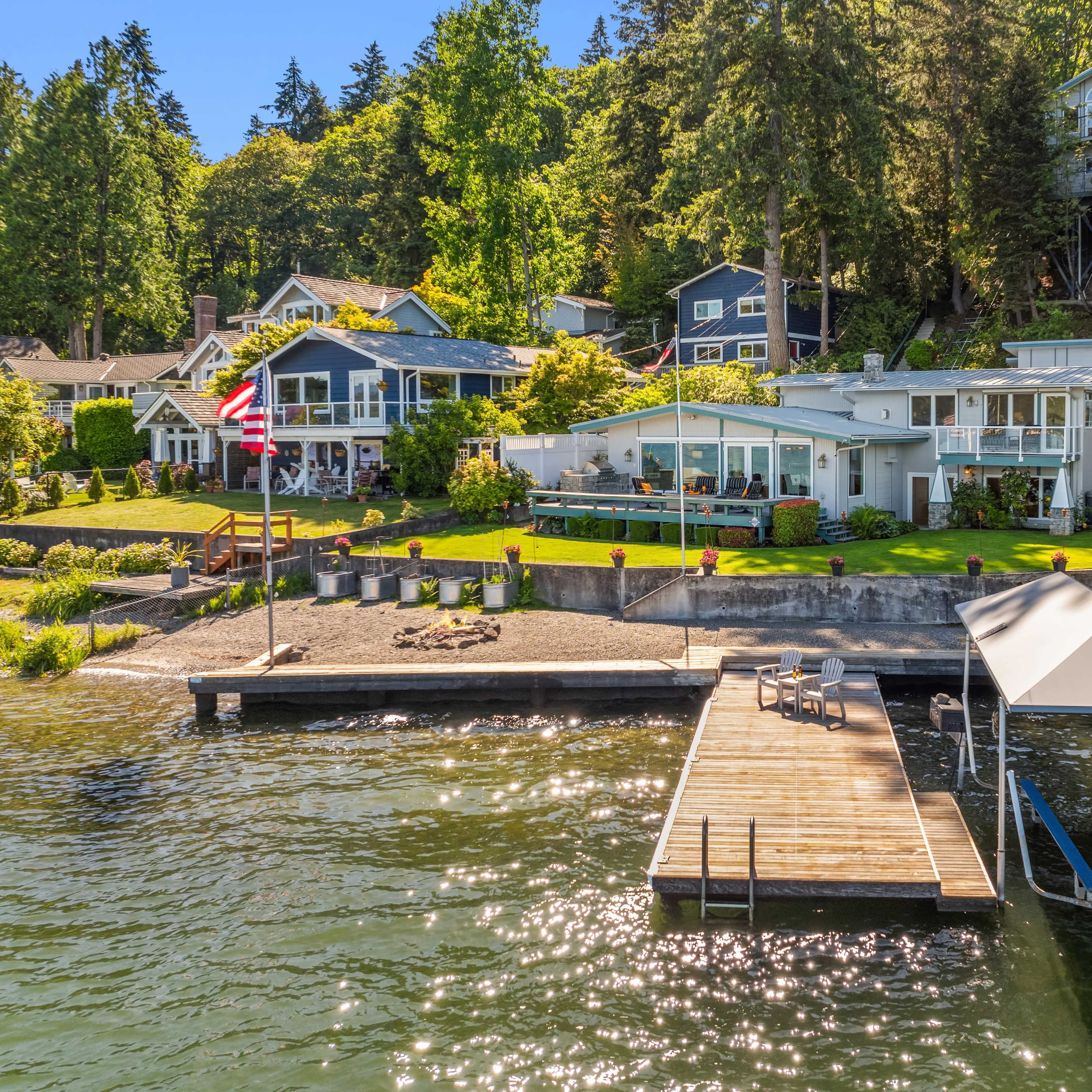 Water front Lake Sammamish Image in Northeast Bellevue, Bellevue, WA