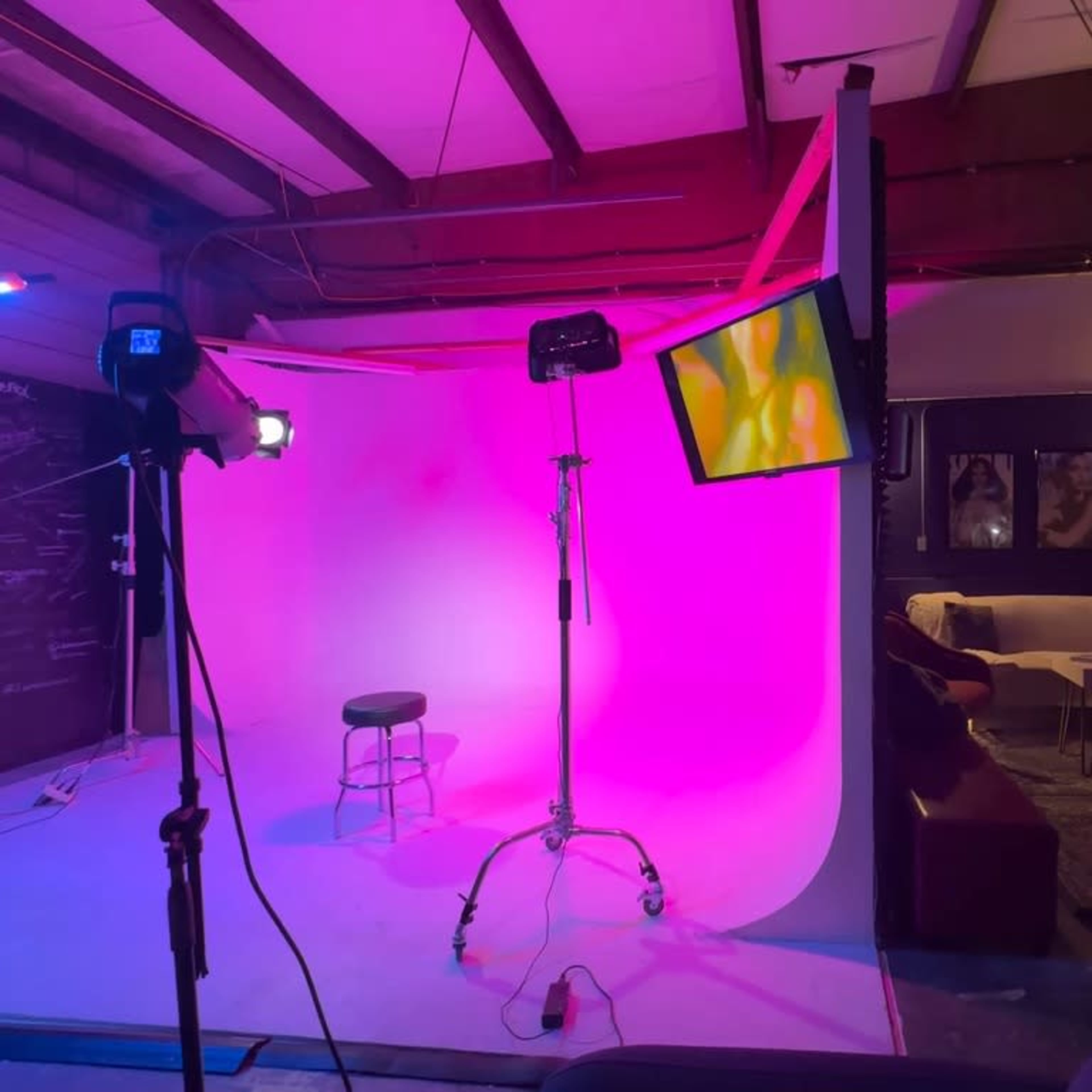 A Vibrant Mid-City Creative Arts Studio Image in Broadmoor/Sherwood Forest, Baton Rouge, LA