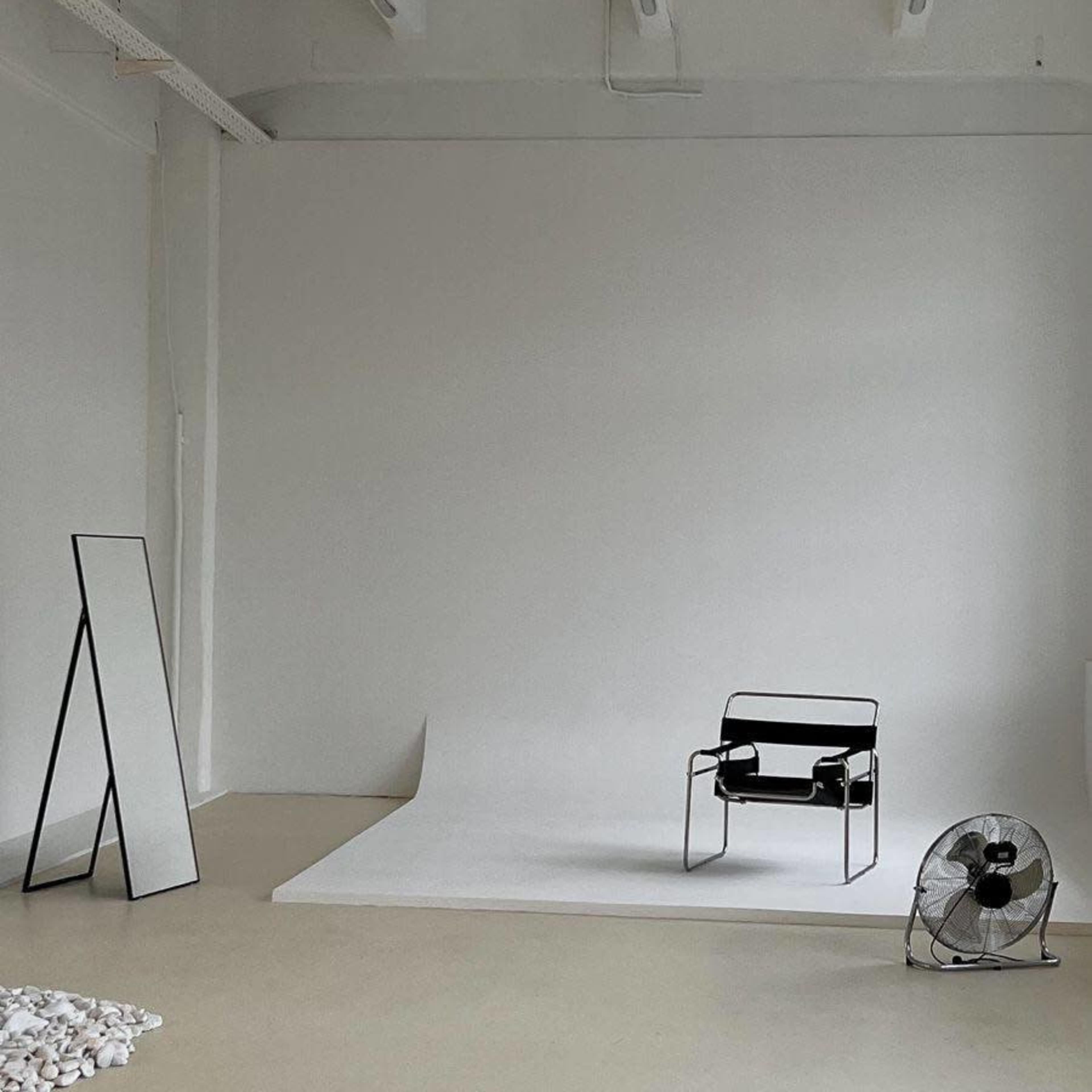 Spacious and modern Photo Studio/Podcast room Image in Milpitas, Milpitas, CA