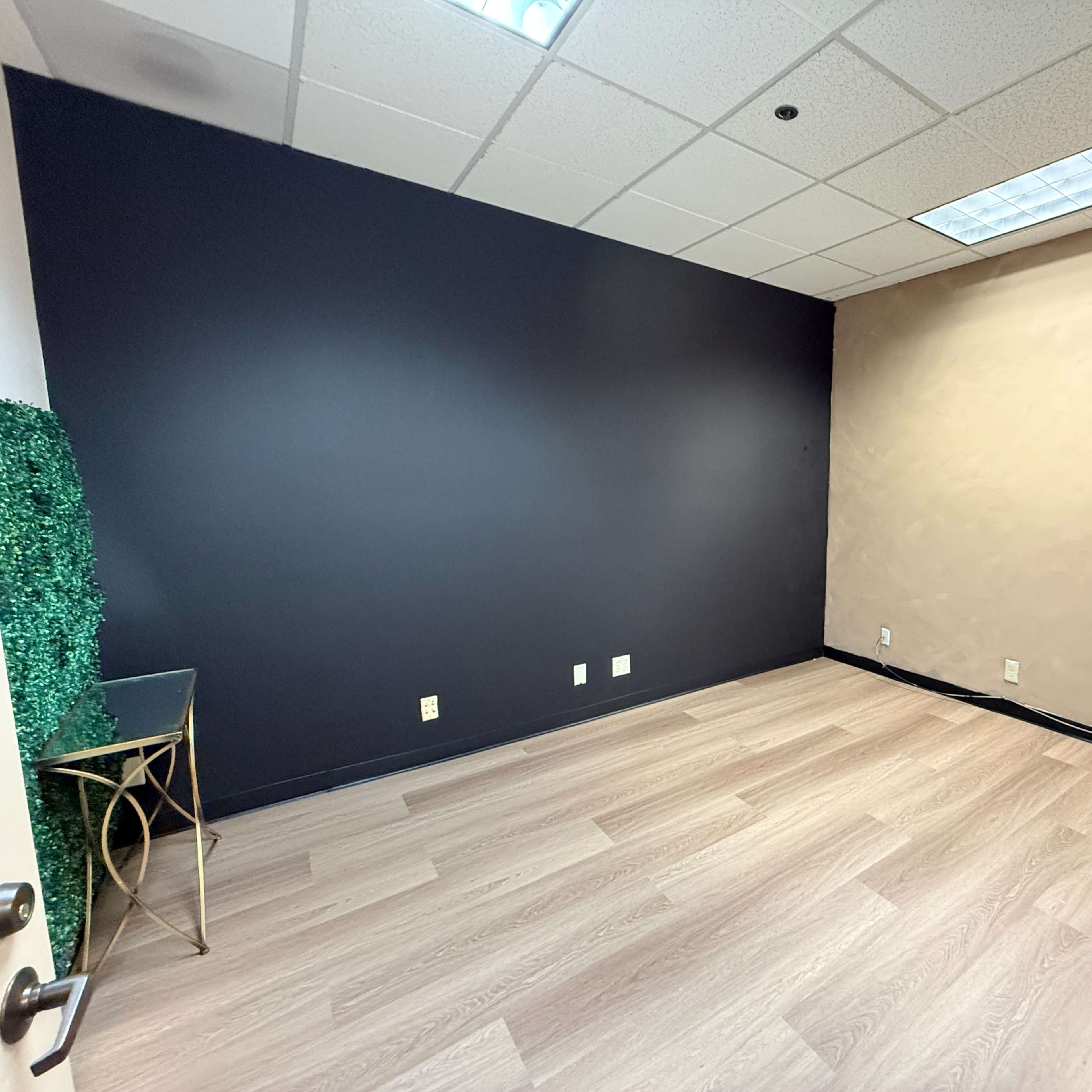 Modern Minimalist Studio – Content Creation, Podcasts & Photography Image in Alameda, Alameda, CA