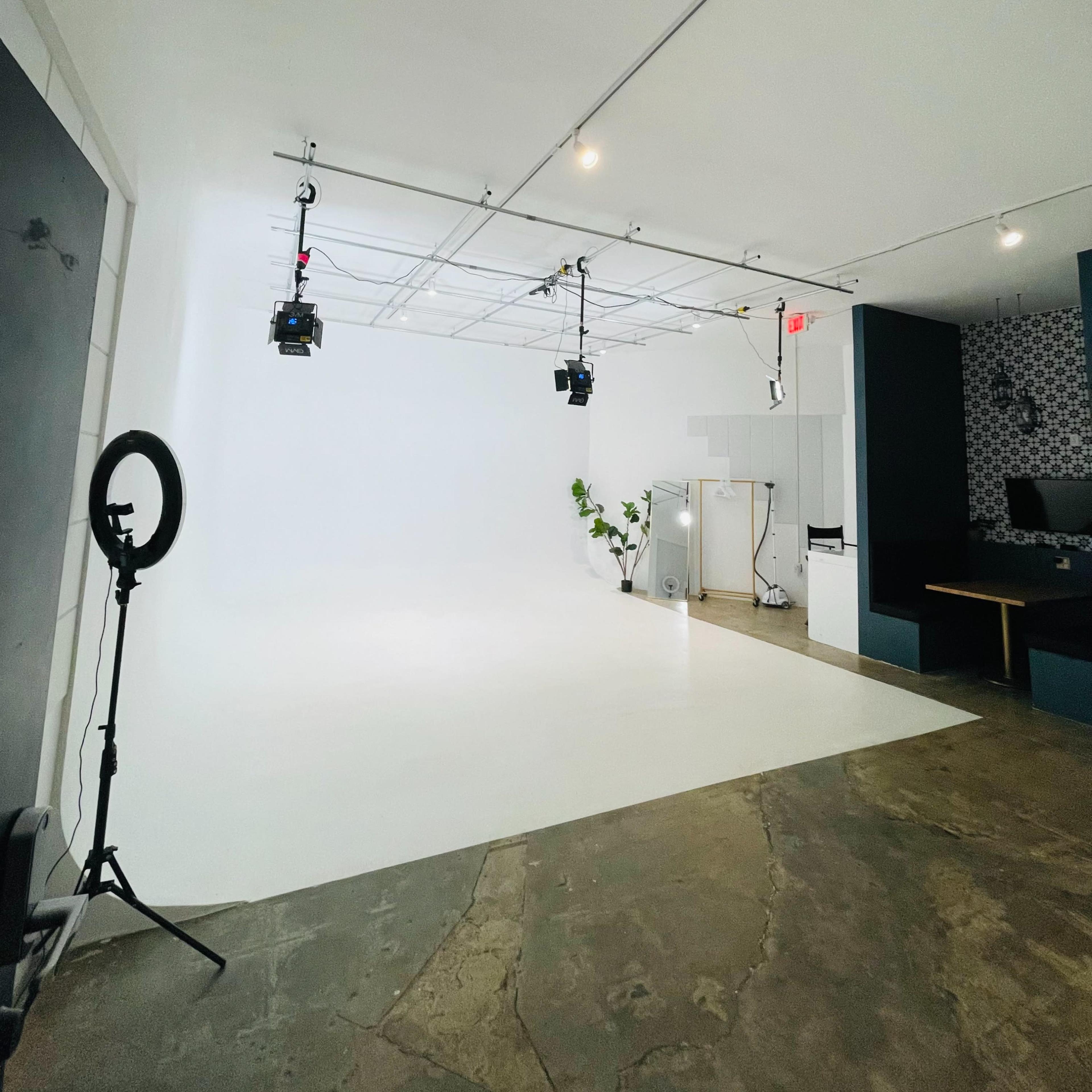 beTRUE Studio 1 + Private Parking Lot Image in Hollywood, Los Angeles, CA