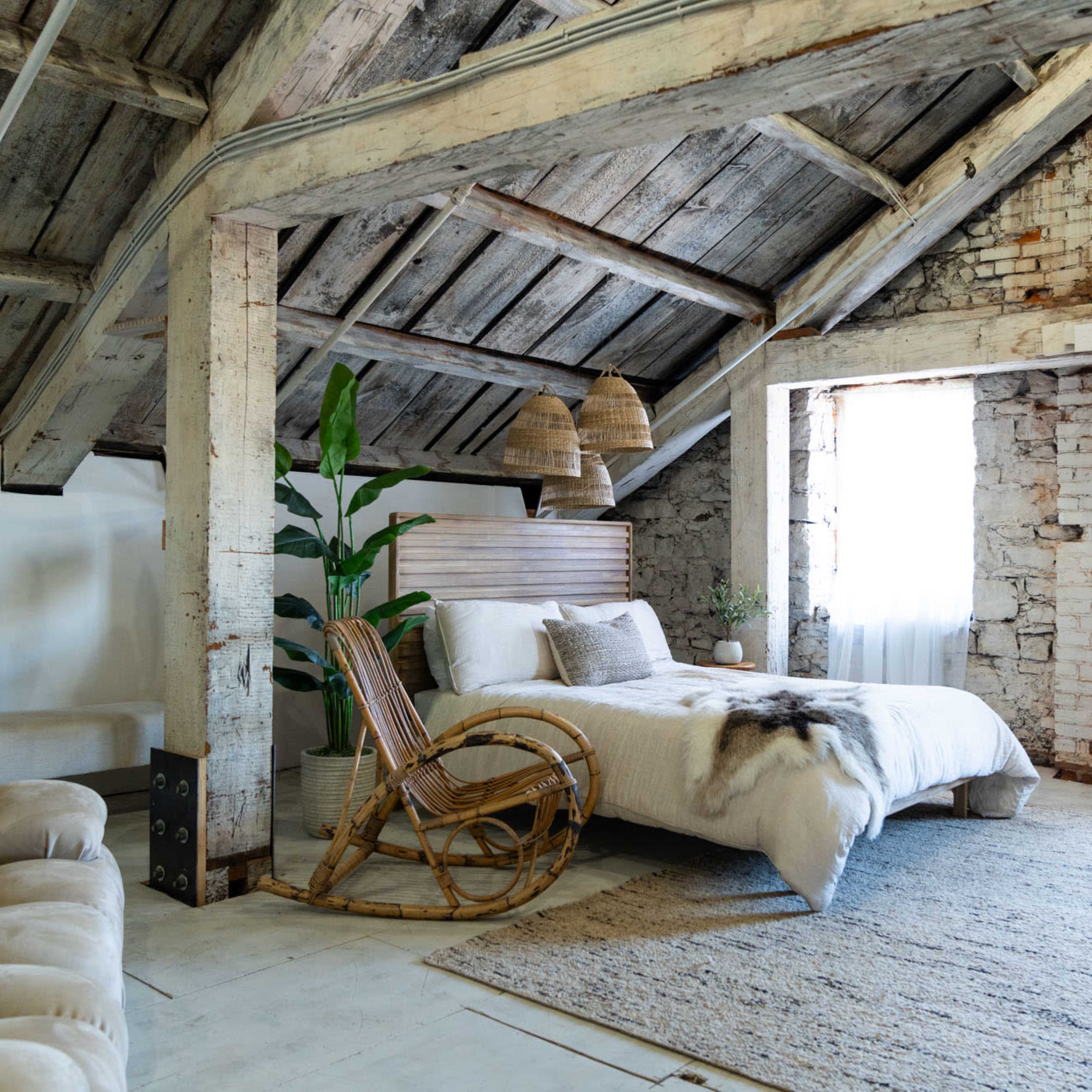 The Bedroom Image in Dundas, Hamilton, ON