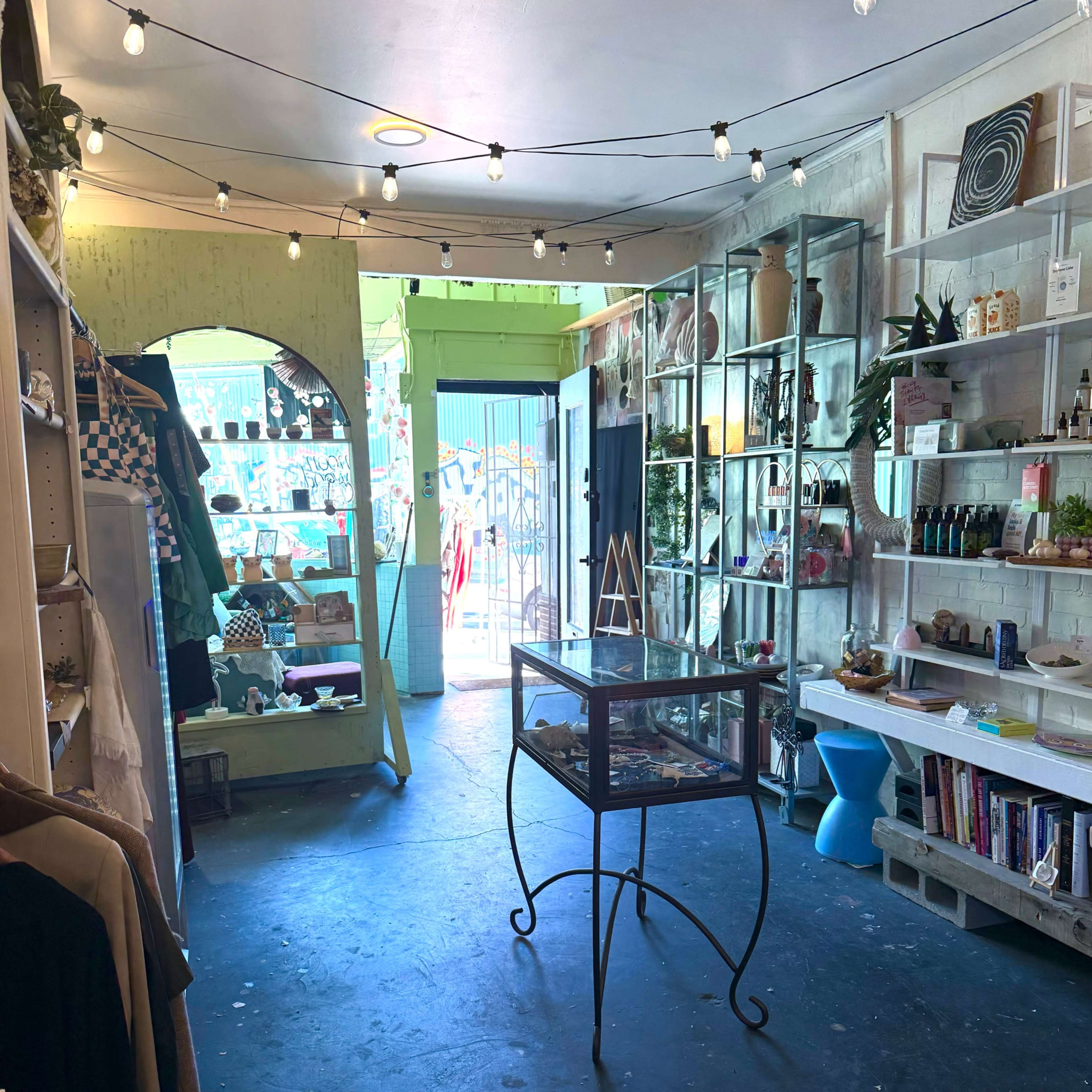 Lake Merritt Storefront Space Image in Cleveland Heights, Oakland, CA