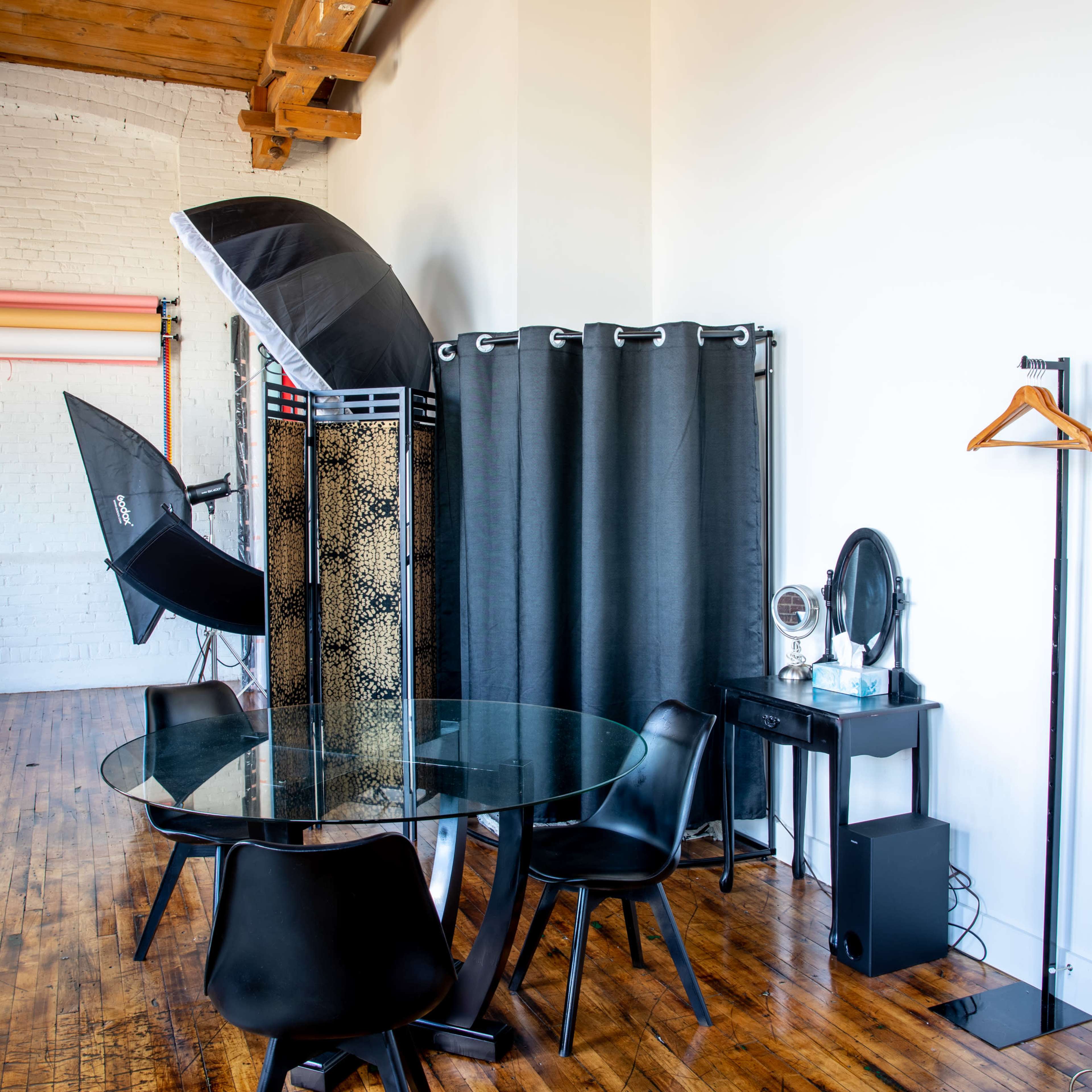 Industrial Luxe Chic Loft Co-Working Space Image in North Philadelphia, Philadelphia, PA
