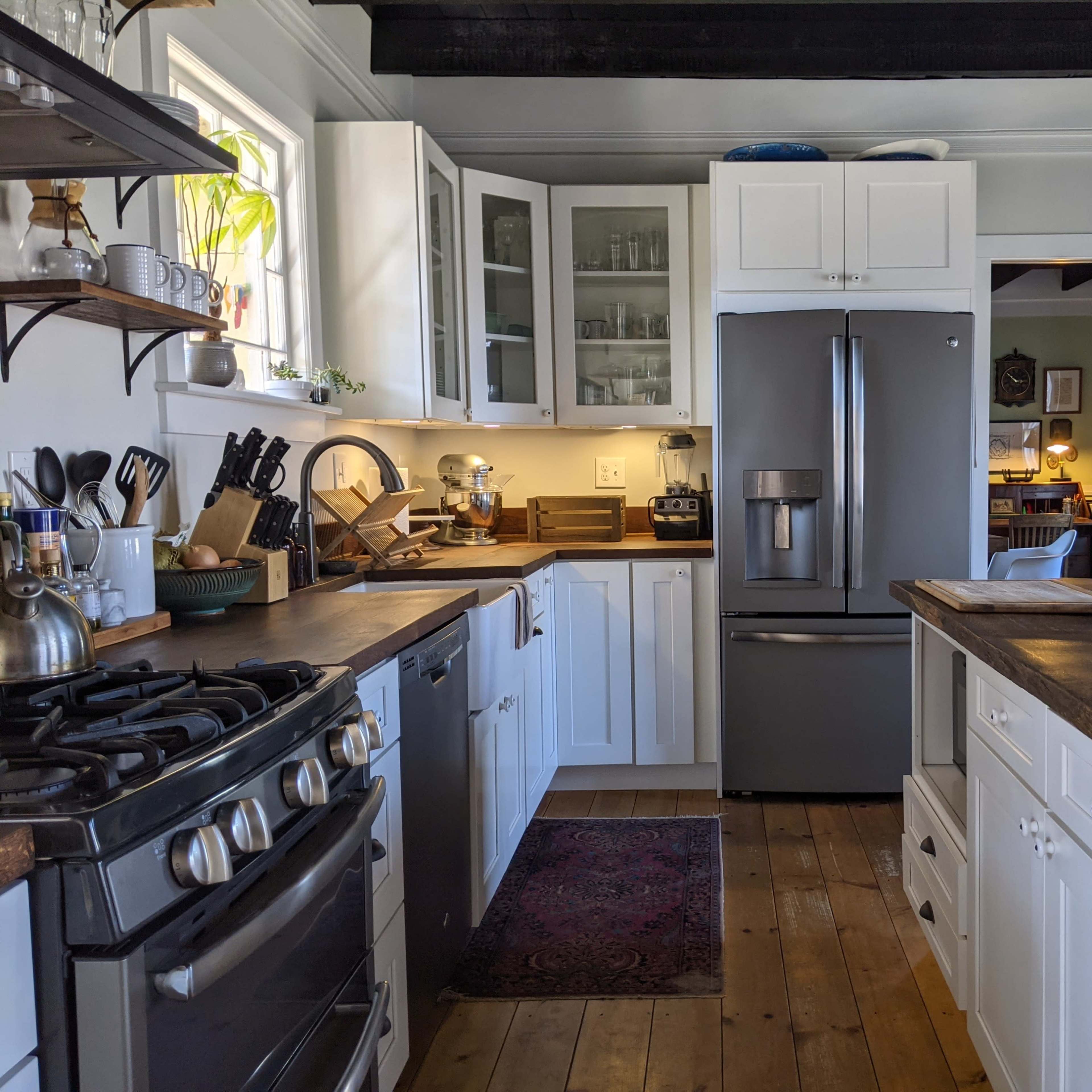 Historic Coastal Cottage with Vintage Remix Vibes Image in , Long Branch, NJ