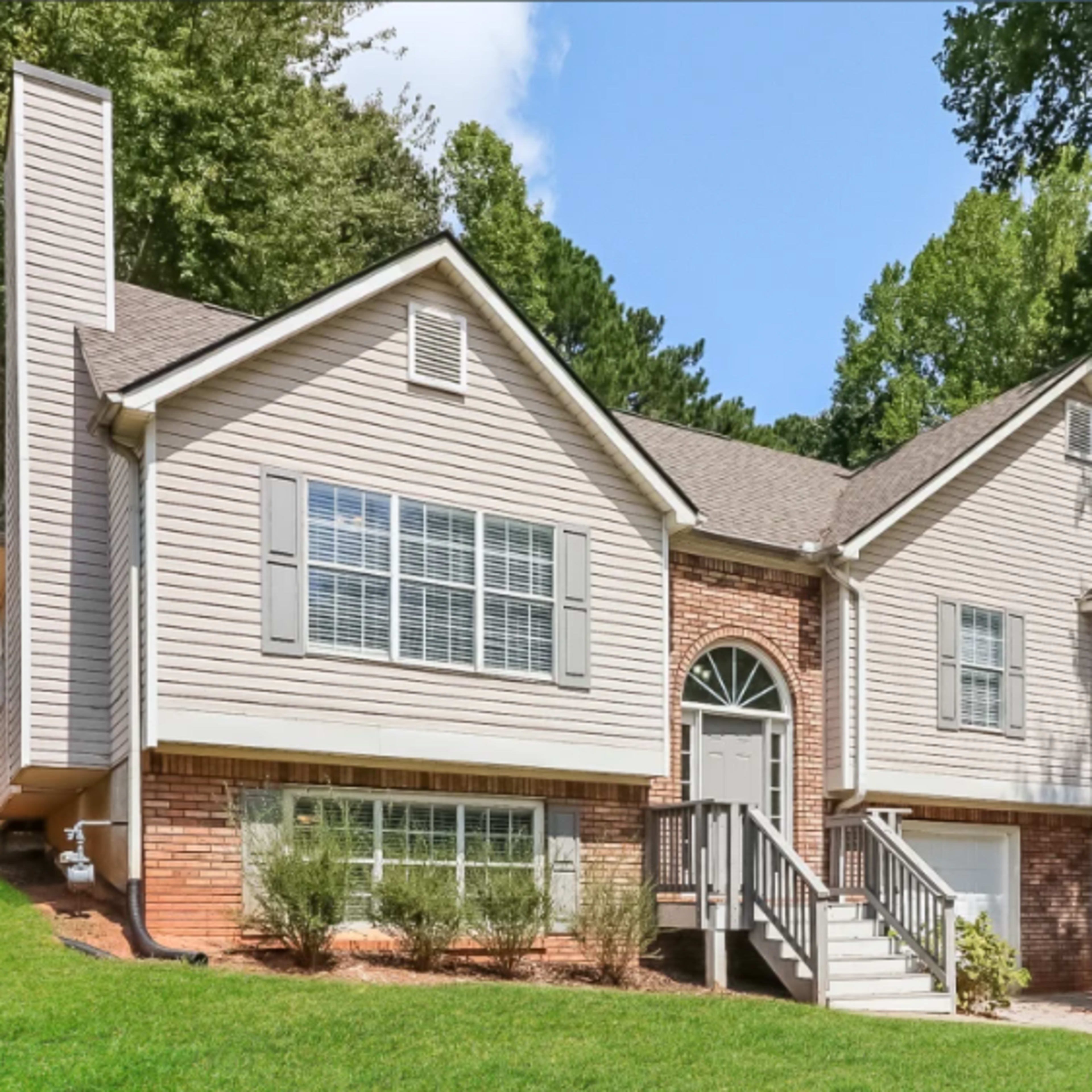 Cozy Suburban House Image in Austell, Powder Springs, GA