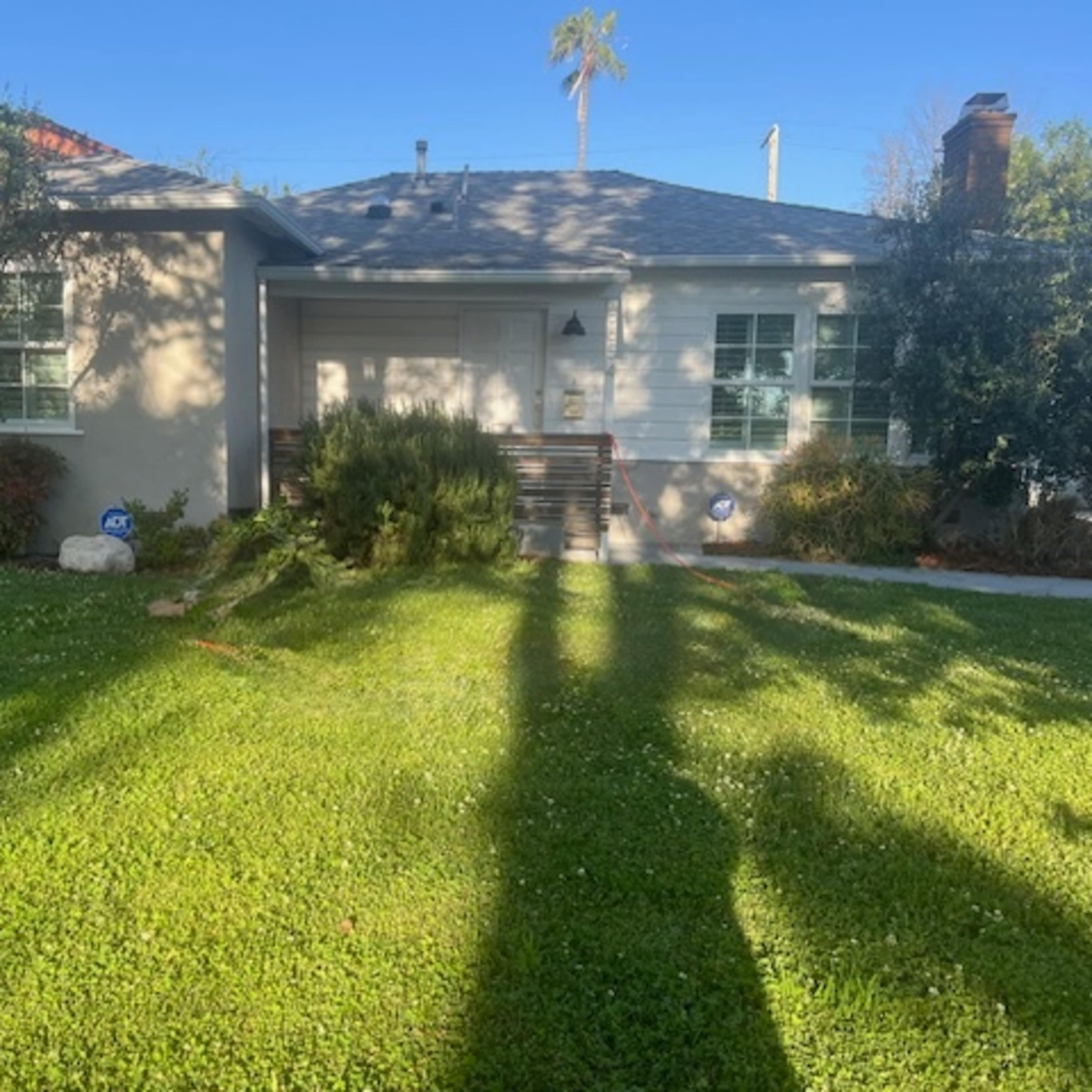 Light & Airy SoCal Traditional Image in North Hollywood, Los Angeles, CA