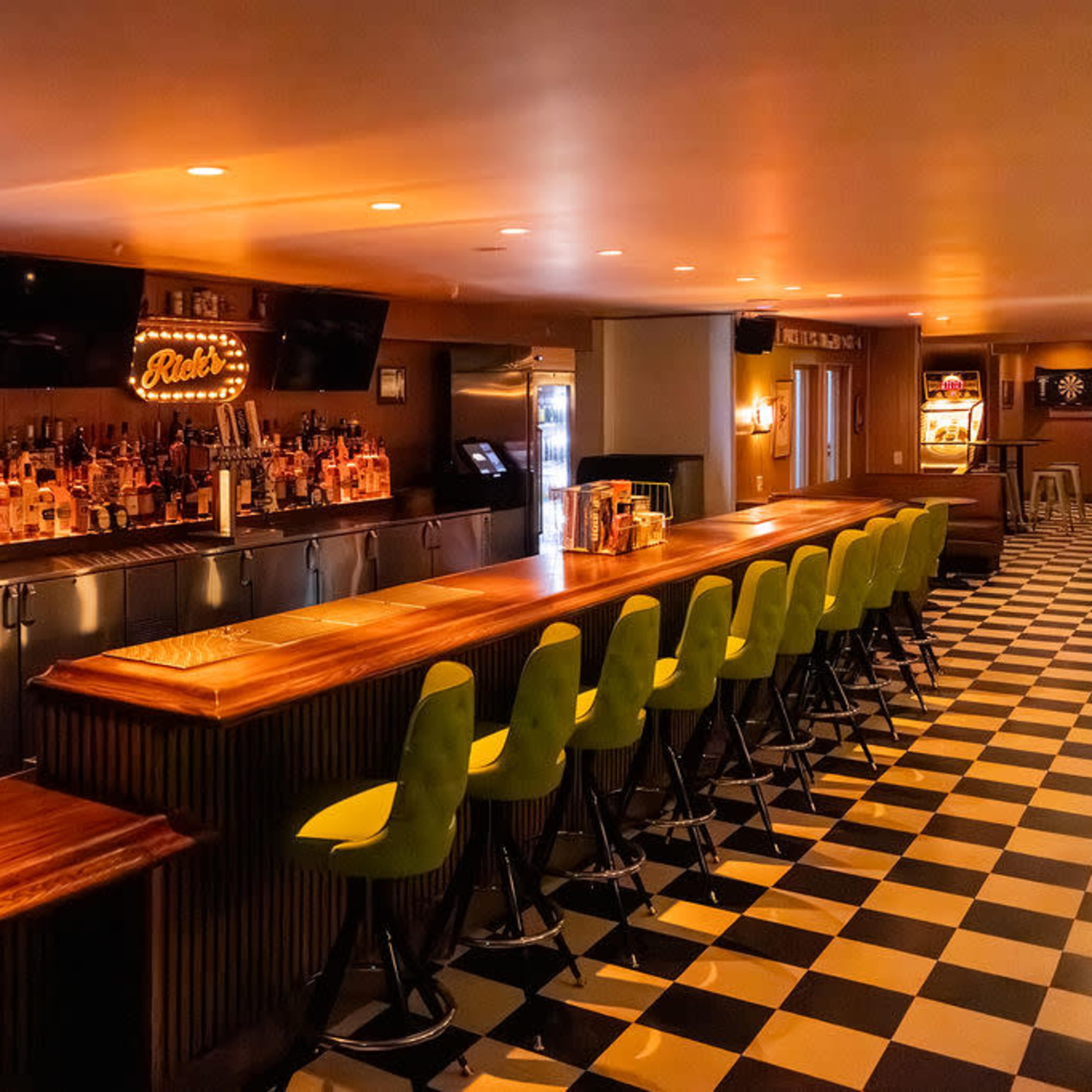 Retro 1970s-Themed Bar with Dual Vibes: Lounge and Disco Image in Union Street, San Francisco, CA