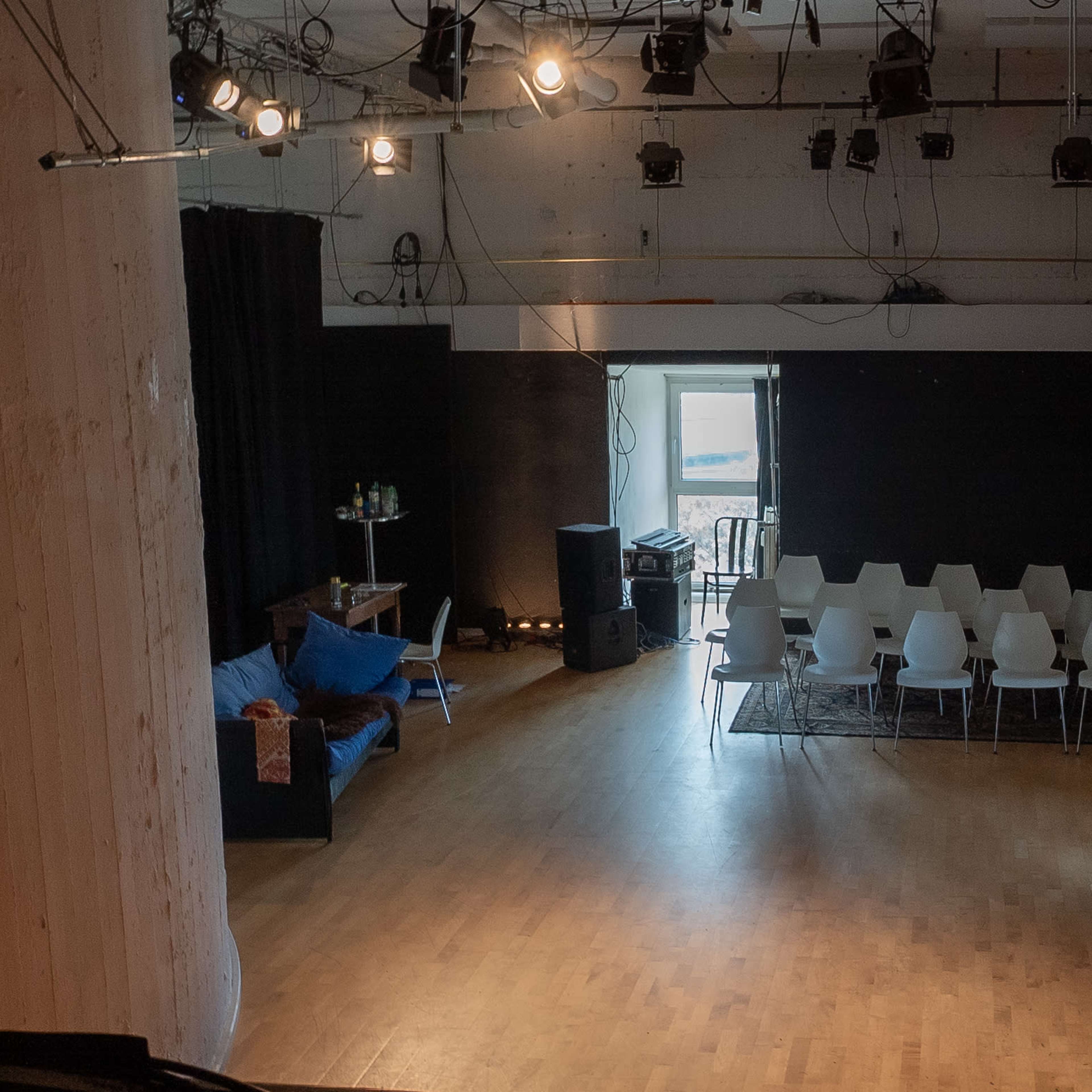 Räumlichkeiten für Partys, Firmenfeiern, Tanz, Yoga, Film und Seminare im Bunker in der Schanze Bild in St Pauli, Hamburg, HH