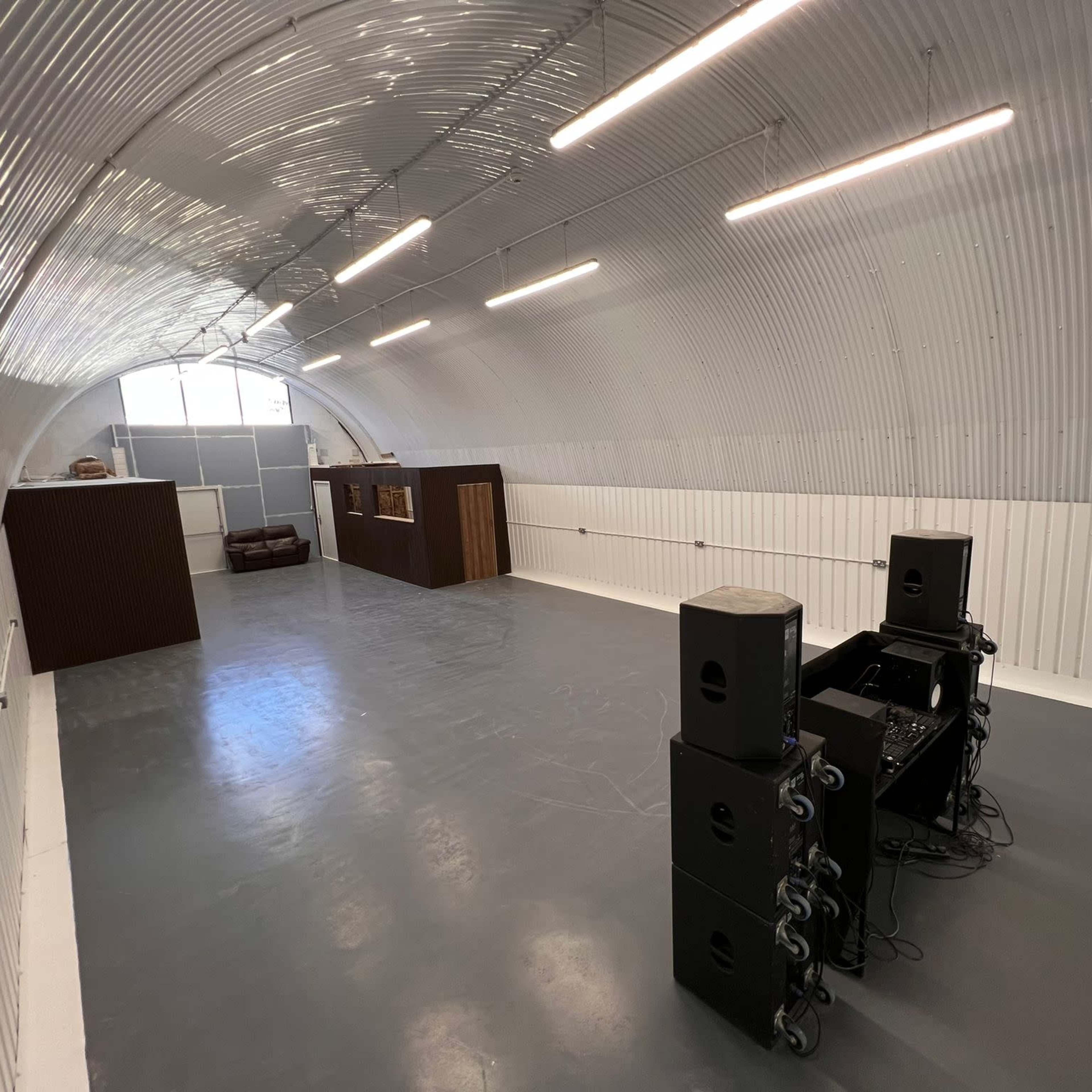Unique railway arch with amazing acoustic treatment Image in Nine Elms, London, England