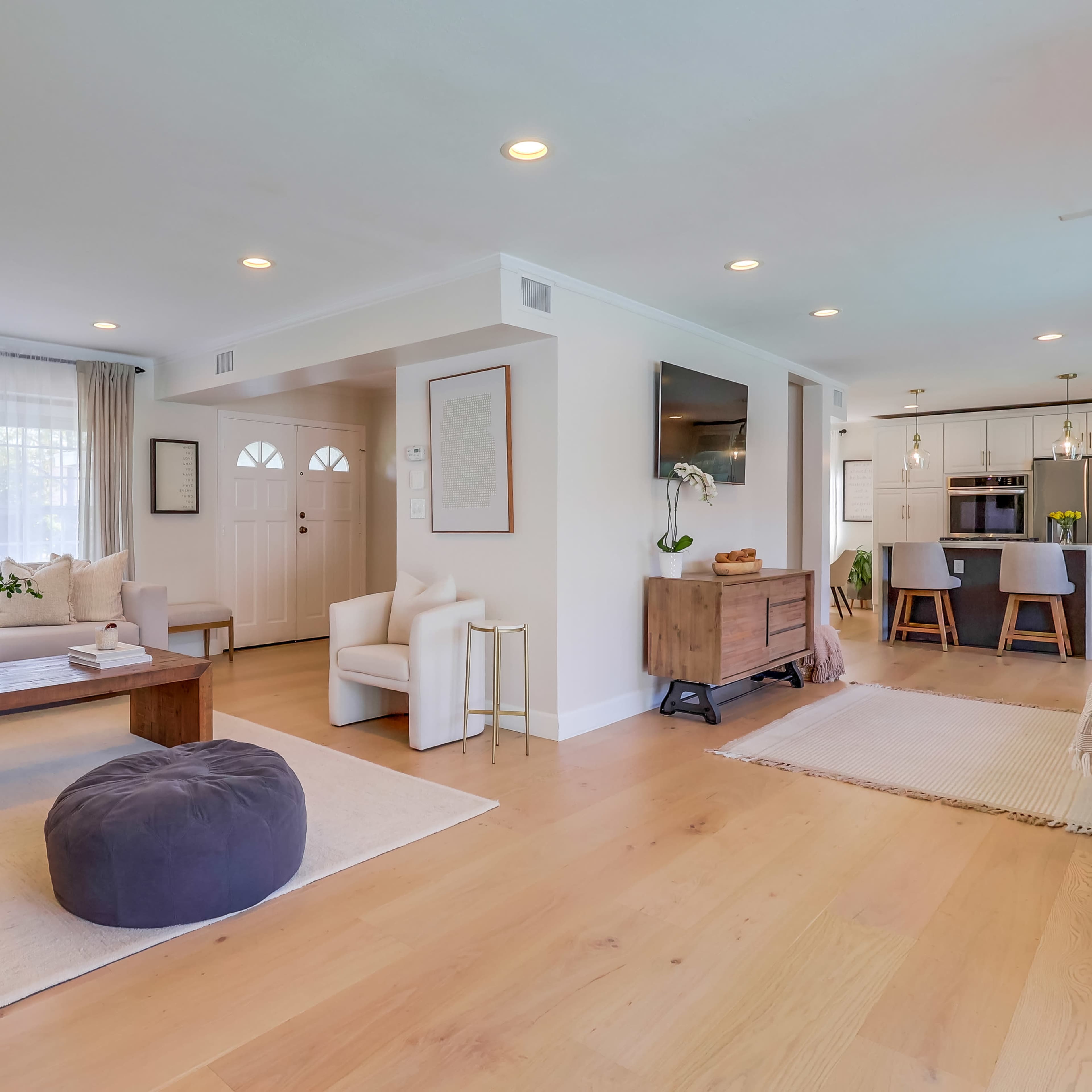 Traditional Modernized Home available for your consideration year round!!! Image in Los Angeles, Los Angeles, CA
