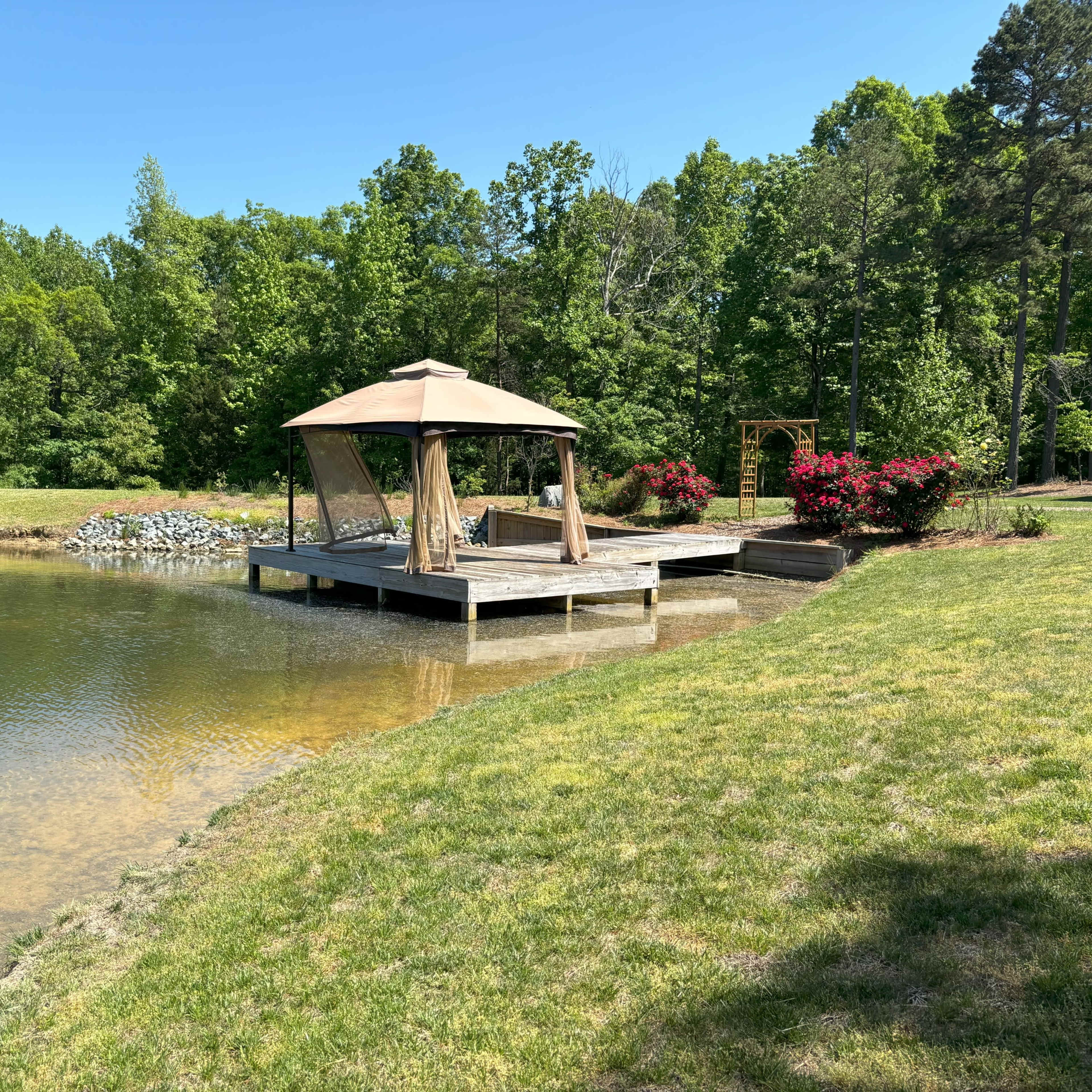 Elysian Oasis: Versatile Estate for Corporate Retreats, Events, and Gatherings Image in , Climax, NC