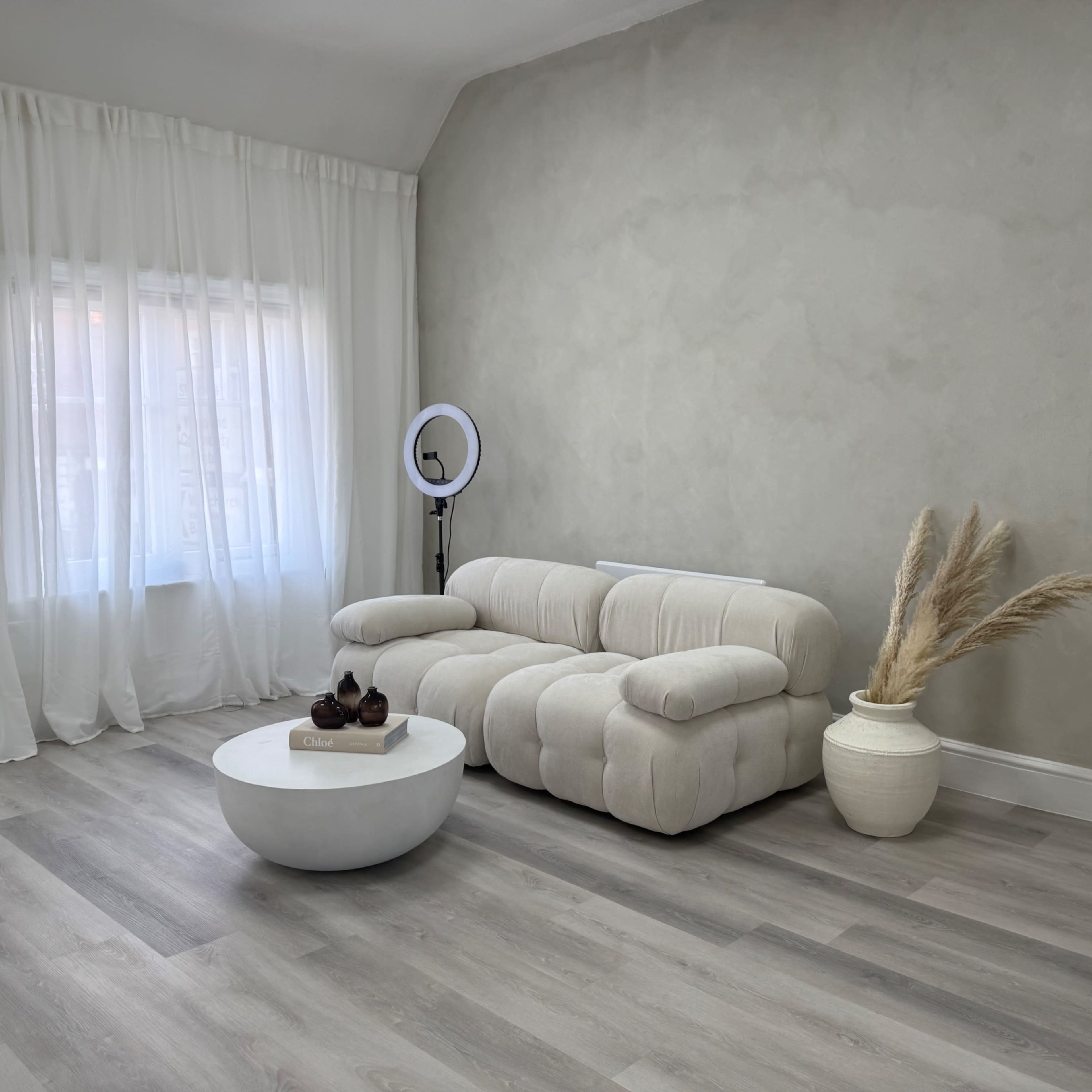Light, Neutral, Lifestyle Content Studio Located on a High Street,  Reading Berkshire Image in Pangbourne, Reading, England