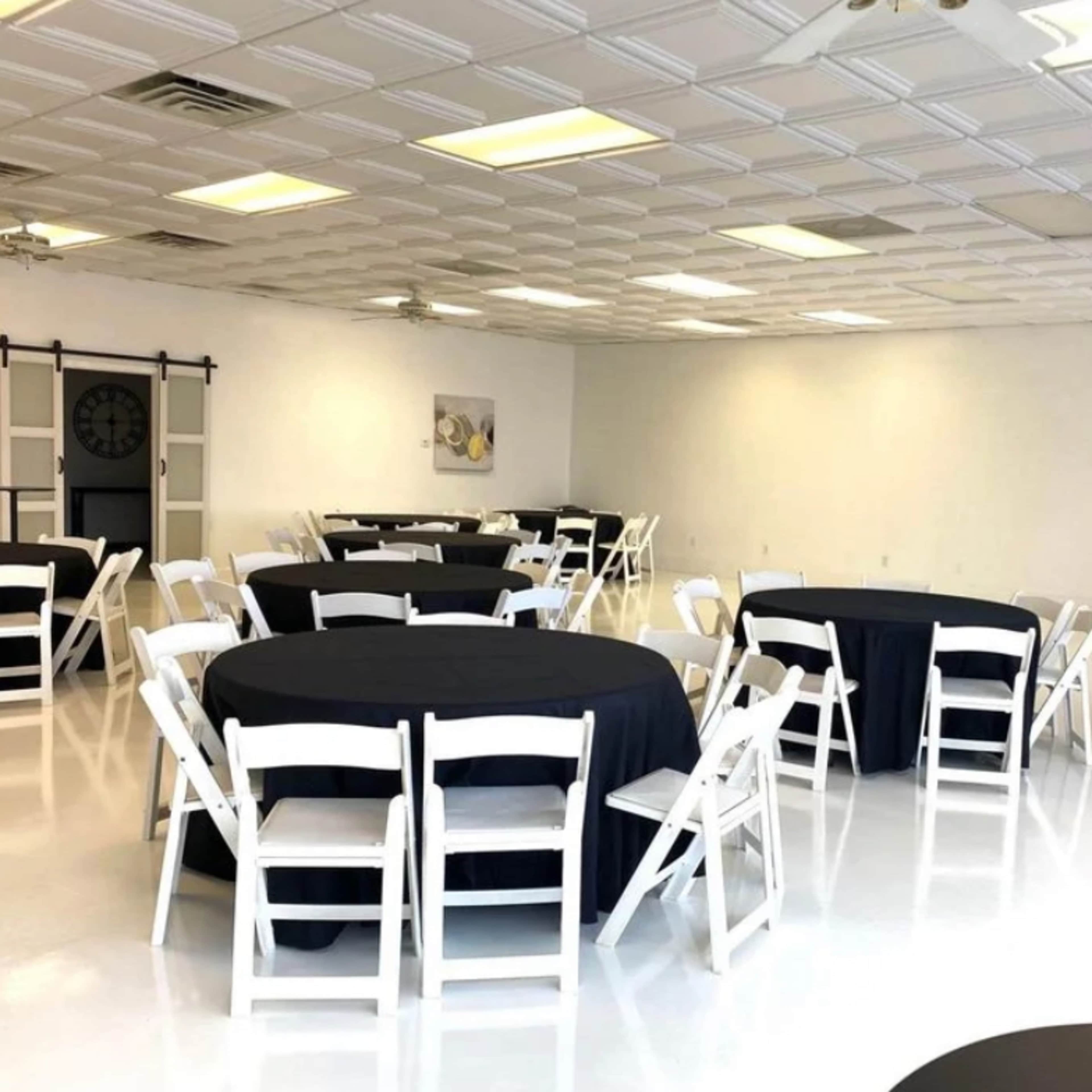 Modern Event Suite for Unforgettable Gatherings Image in Oakwood, Oakwood, GA