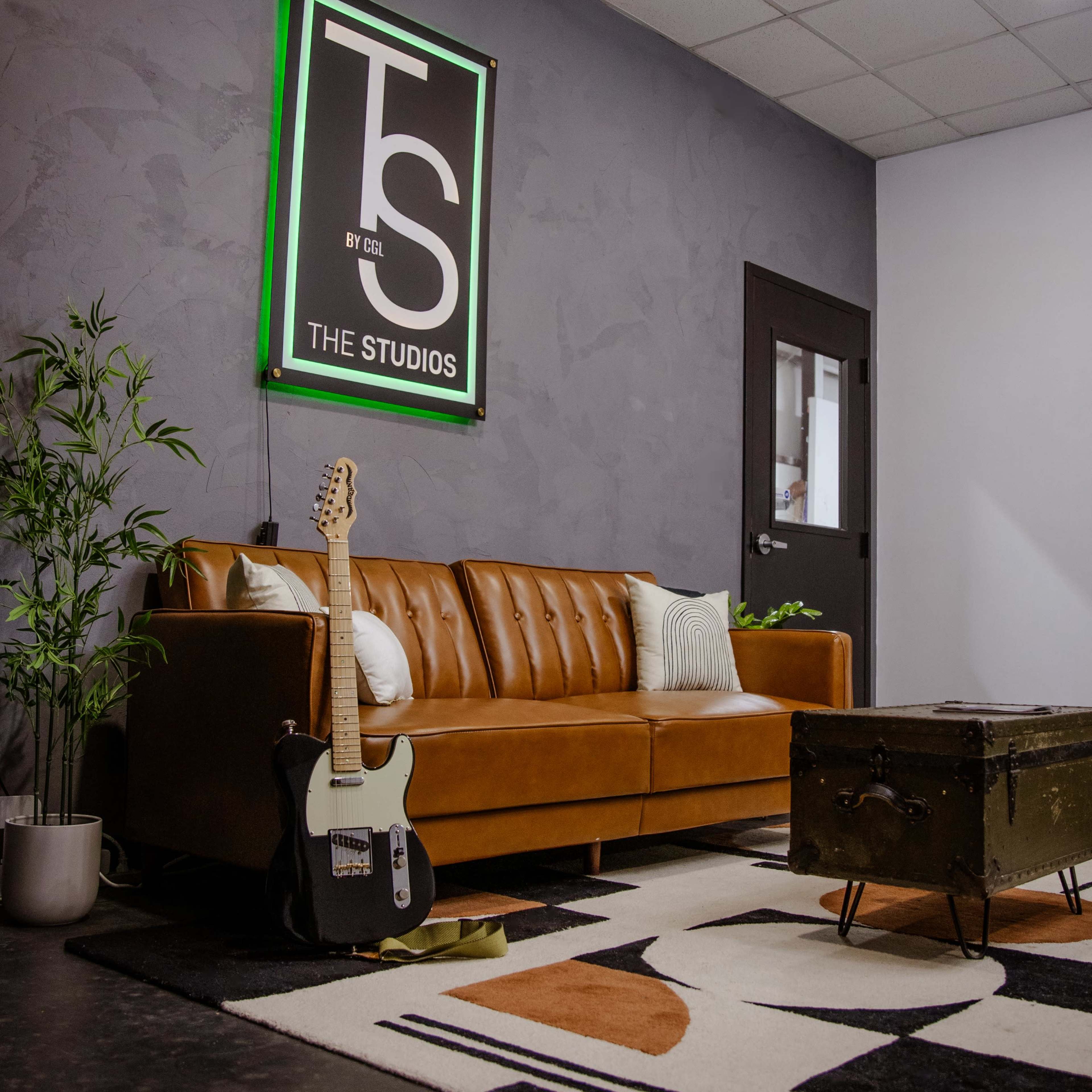comprehensive creative space for photographers, videographers, models, podcasters, actors, musicians and artists of any kind. Image in Highview, Louisville, KY