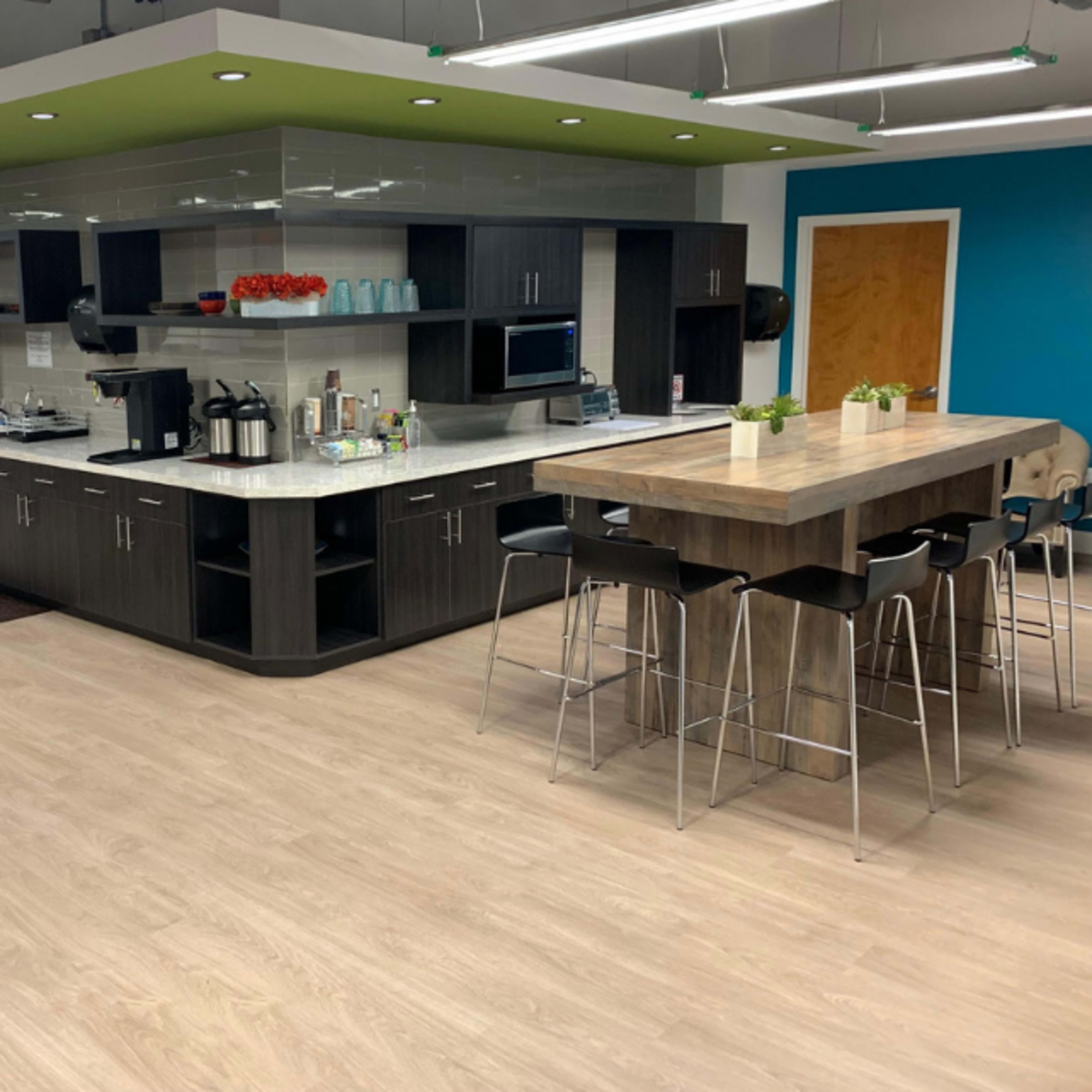 Conference Room with Smart TV for up to 14 people Image in North Fort Lauderdale, Fort Lauderdale, FL