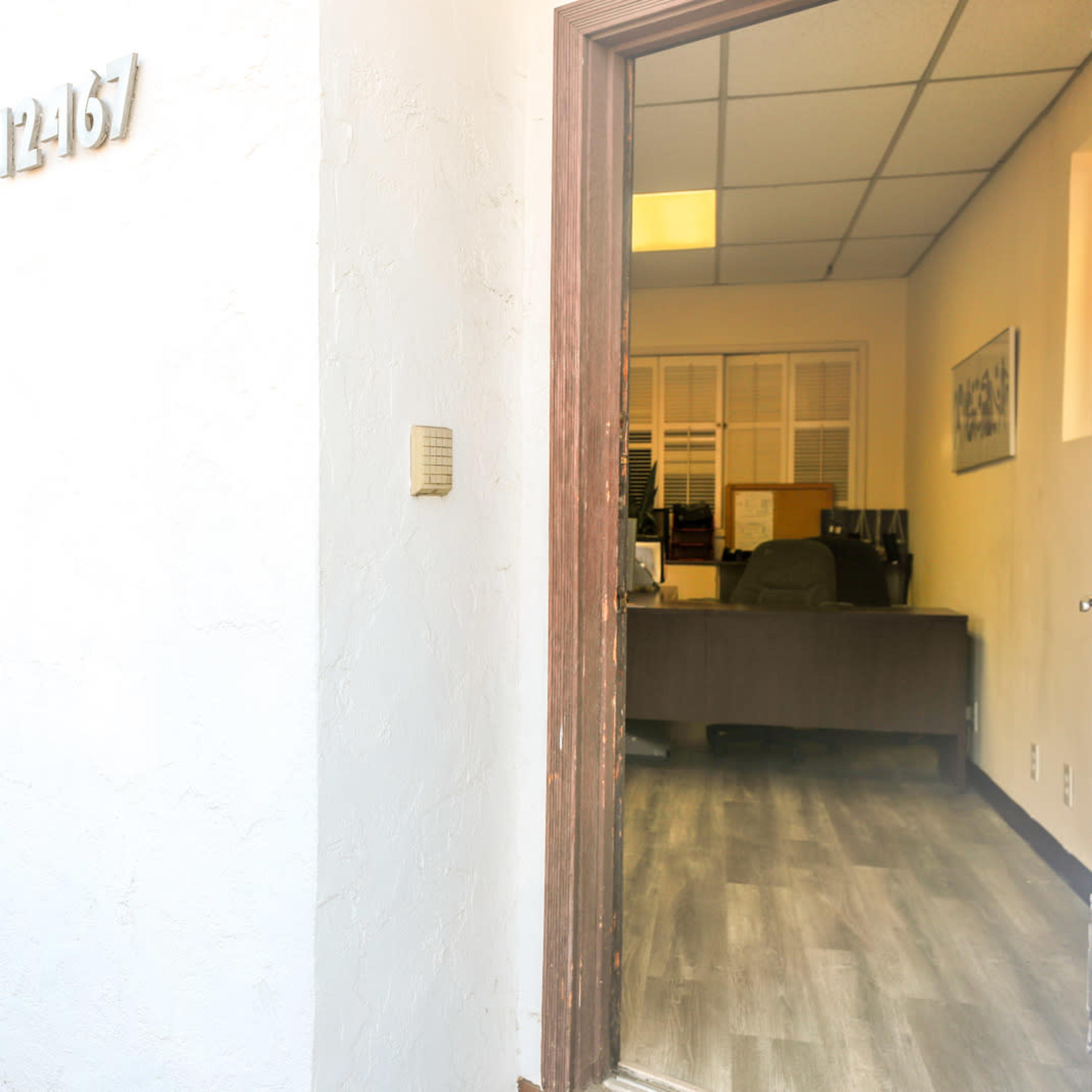 Culver City Affordable Office (entire space) Image in Culver - West, Marina del Rey, CA