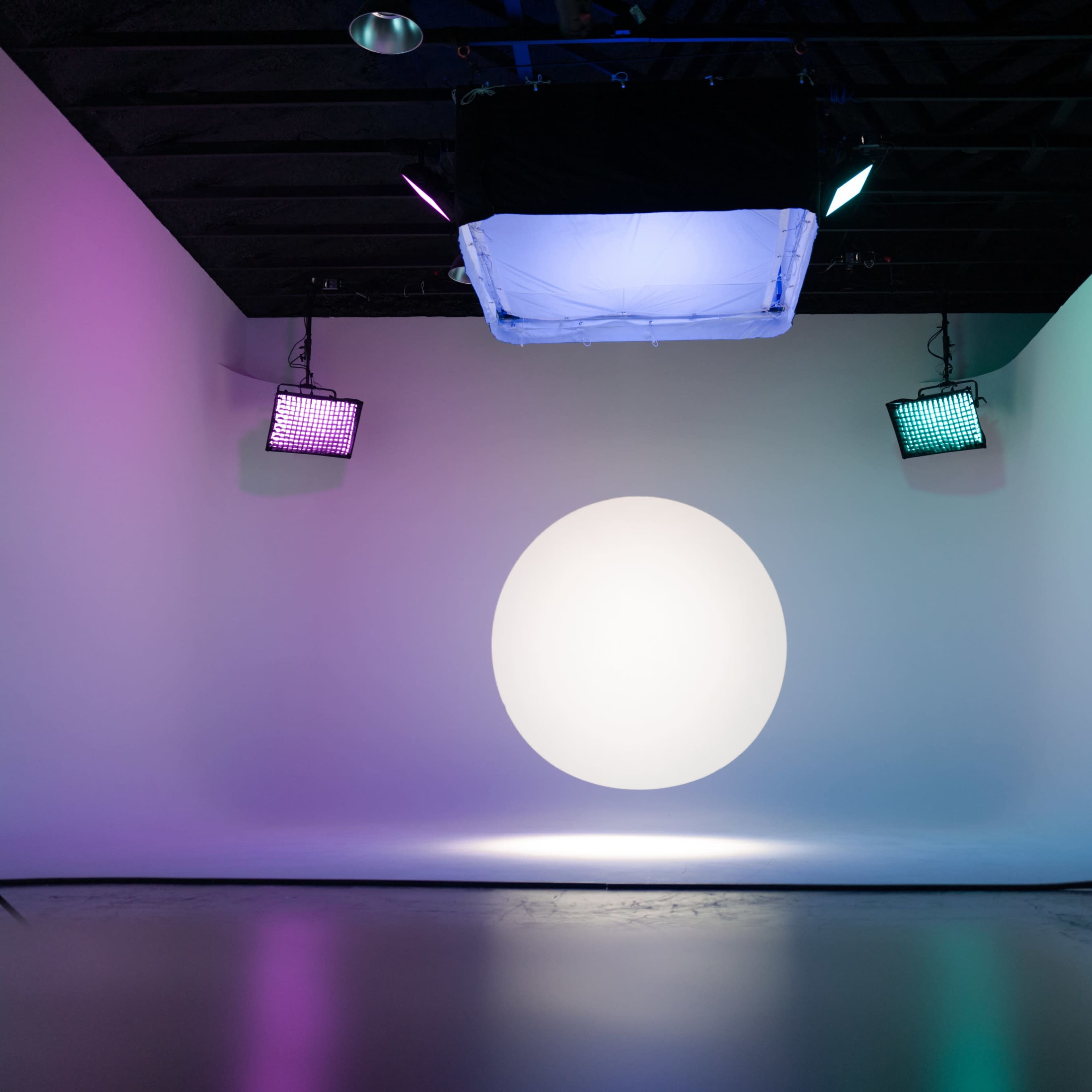 3 Wall Cyc | Pre-Rigged RGB Lights | 6x6 Overhead Image in , Austin, TX