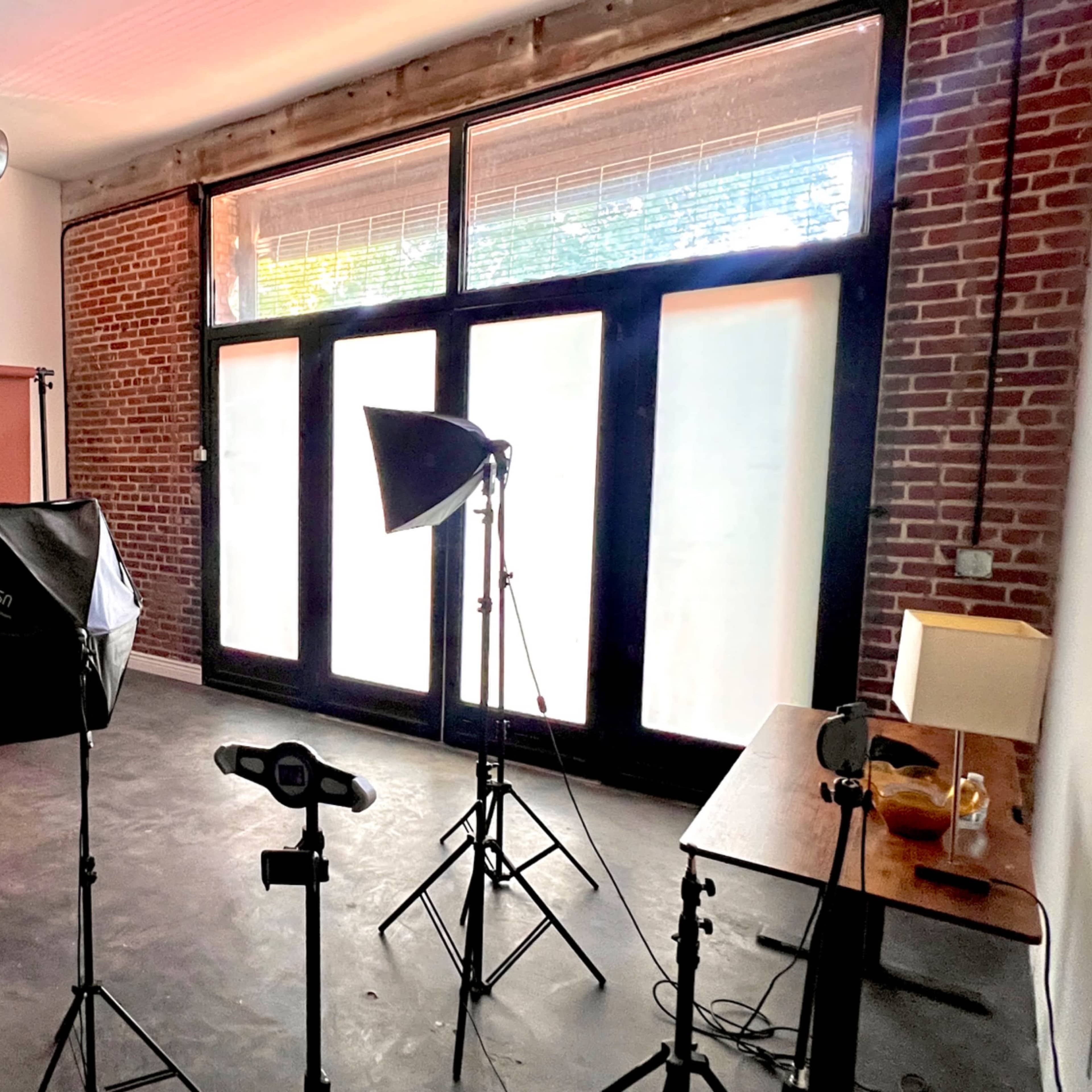 Arts District Studio DTLA Loft for film shoots, FILMMAKERS production base-camp and photography with panoramic Rooftop Views” right next to the famous 6th Street Bridge! Image in Central LA, Los Angeles, CA