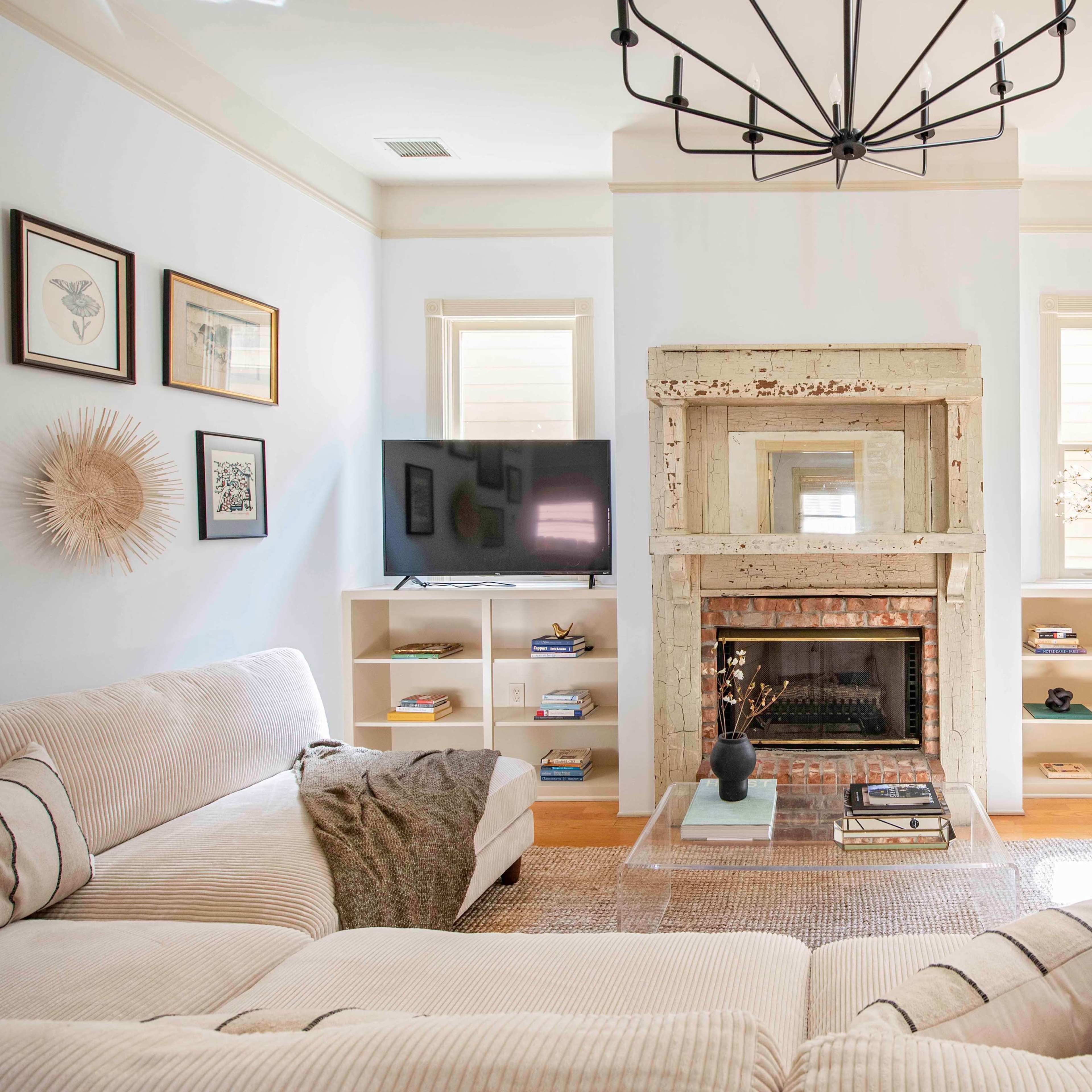 Savannah Safari - Paw-sitively Chic Designer Home Image in Cabbagetown, Atlanta, GA