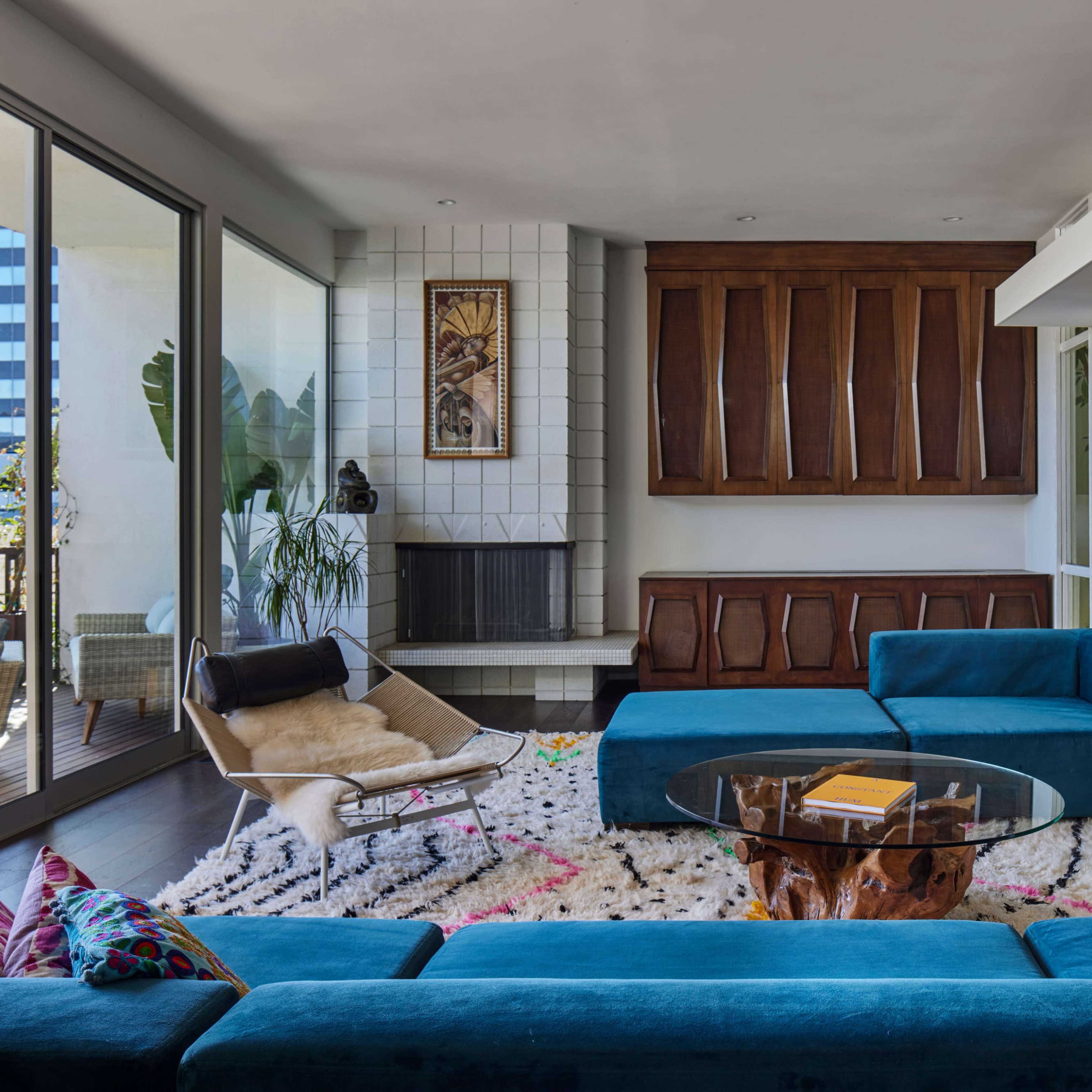 Midcentury Modern Home with Pool, Lush Yard, Modern Decor and Beautiful Light Image in Pico-Robertson, Beverly Hills, CA