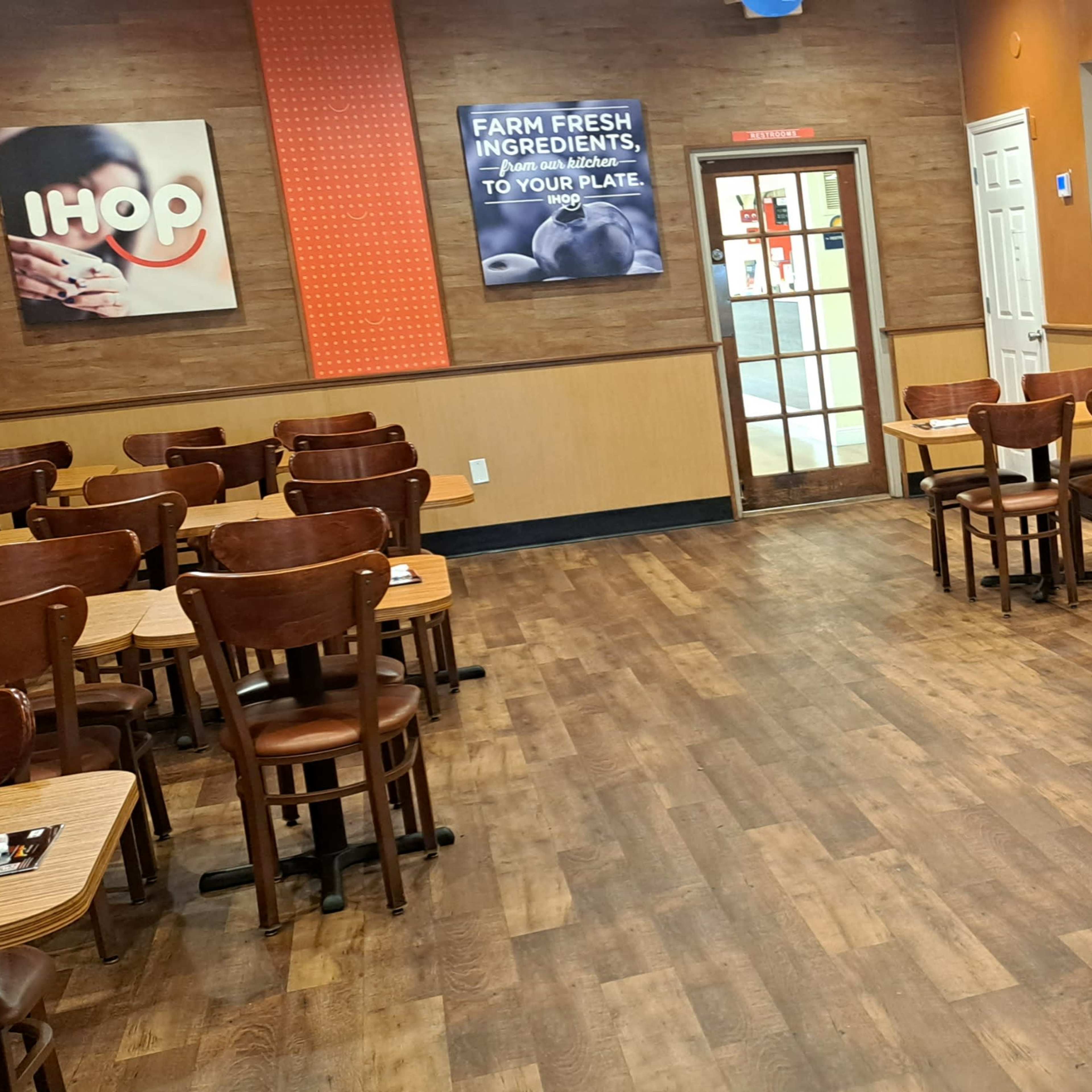 Private Dining Room / Meeting Event Space Image in Titusville, Titusville, FL