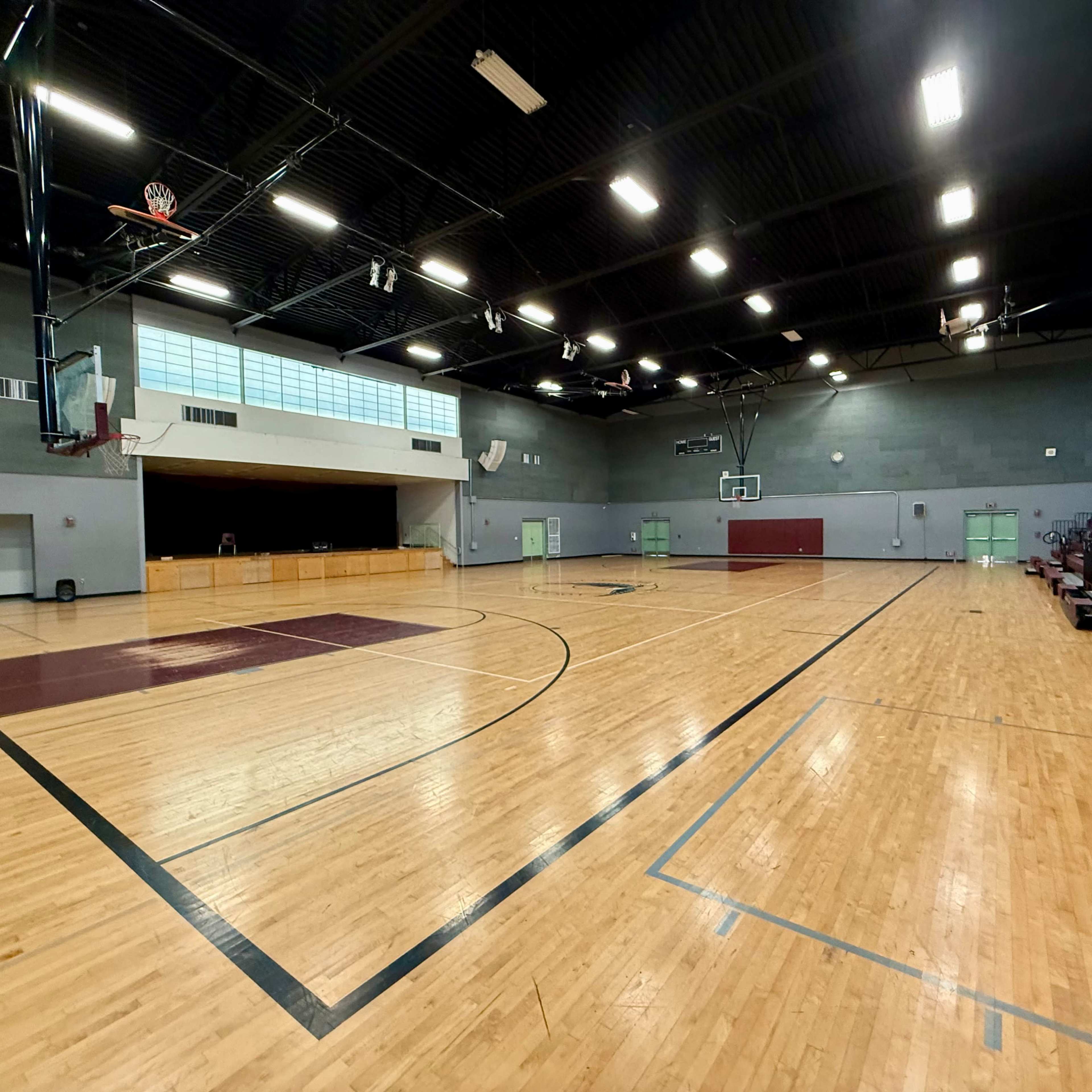 Amazing Private Professional Regulation Basketball Court with Great lighting perfect for filming Image in Compton, Compton, CA