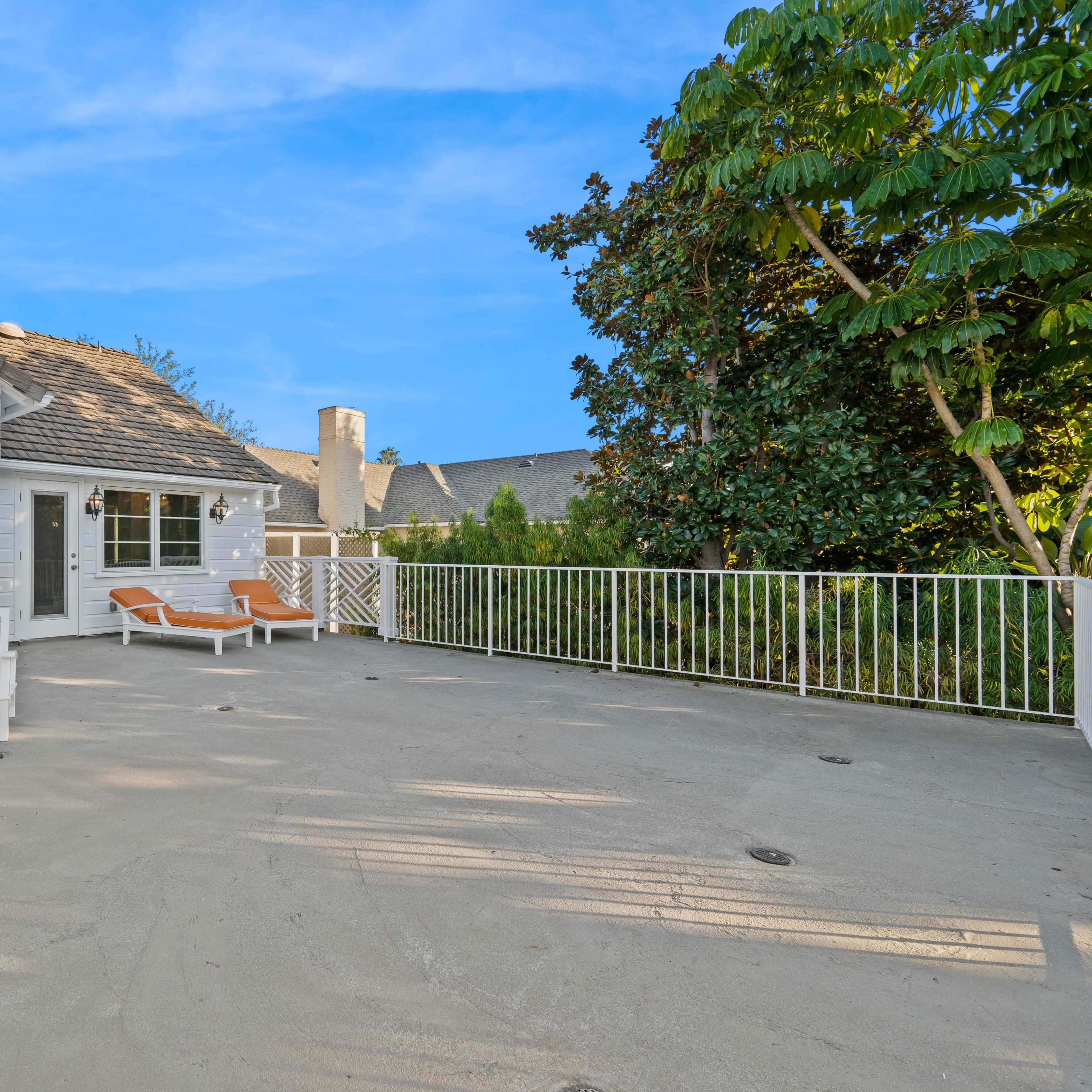 CHARMING BEVERLY HILLS HOUSE WITH MODERN FLAIR Image in The Flats, Beverly Hills, CA