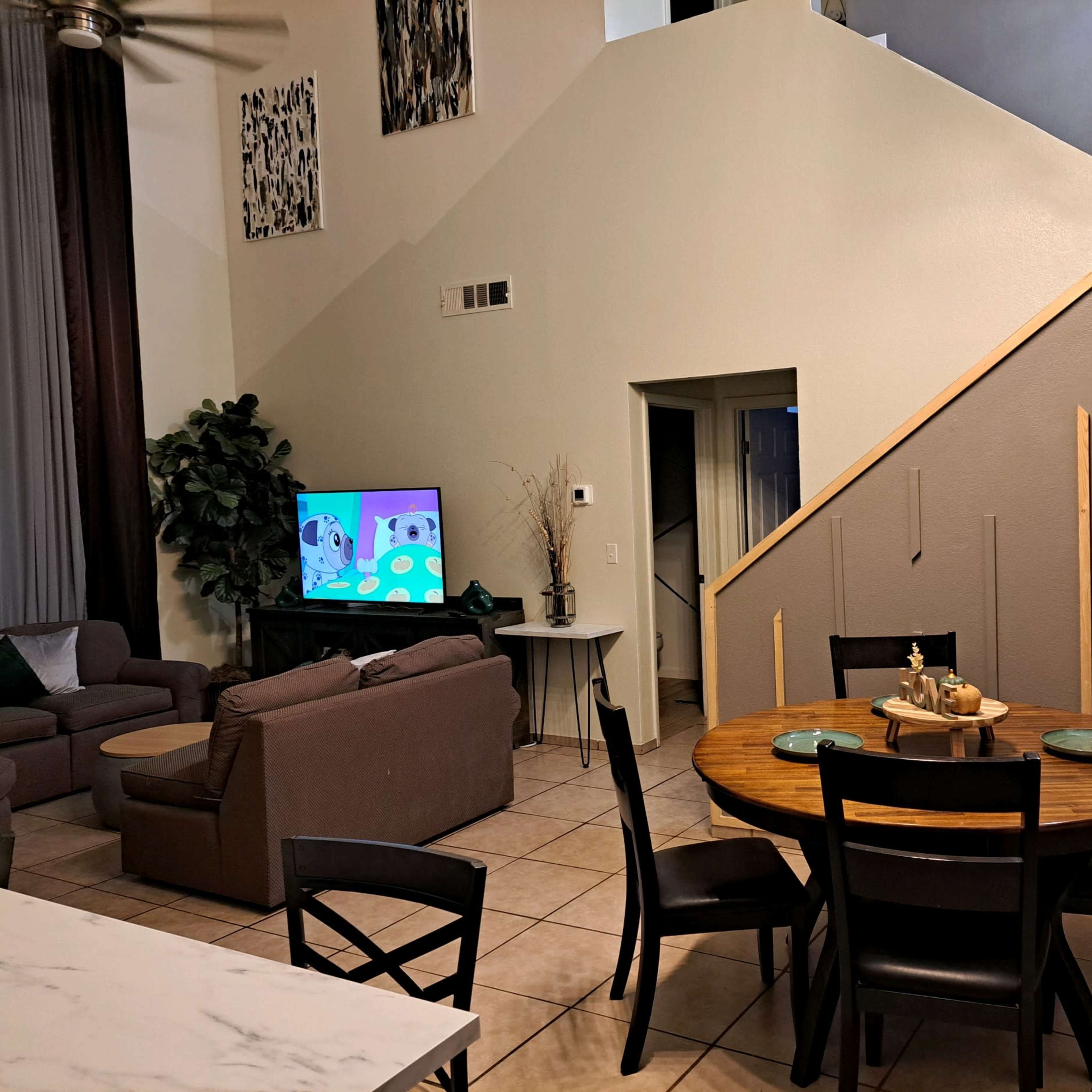 Modern 3-Bedroom, 2.5-Bathroom Home in a quiet Urban Neighborhood. Image in Sunrise Manor, Las Vegas, NV