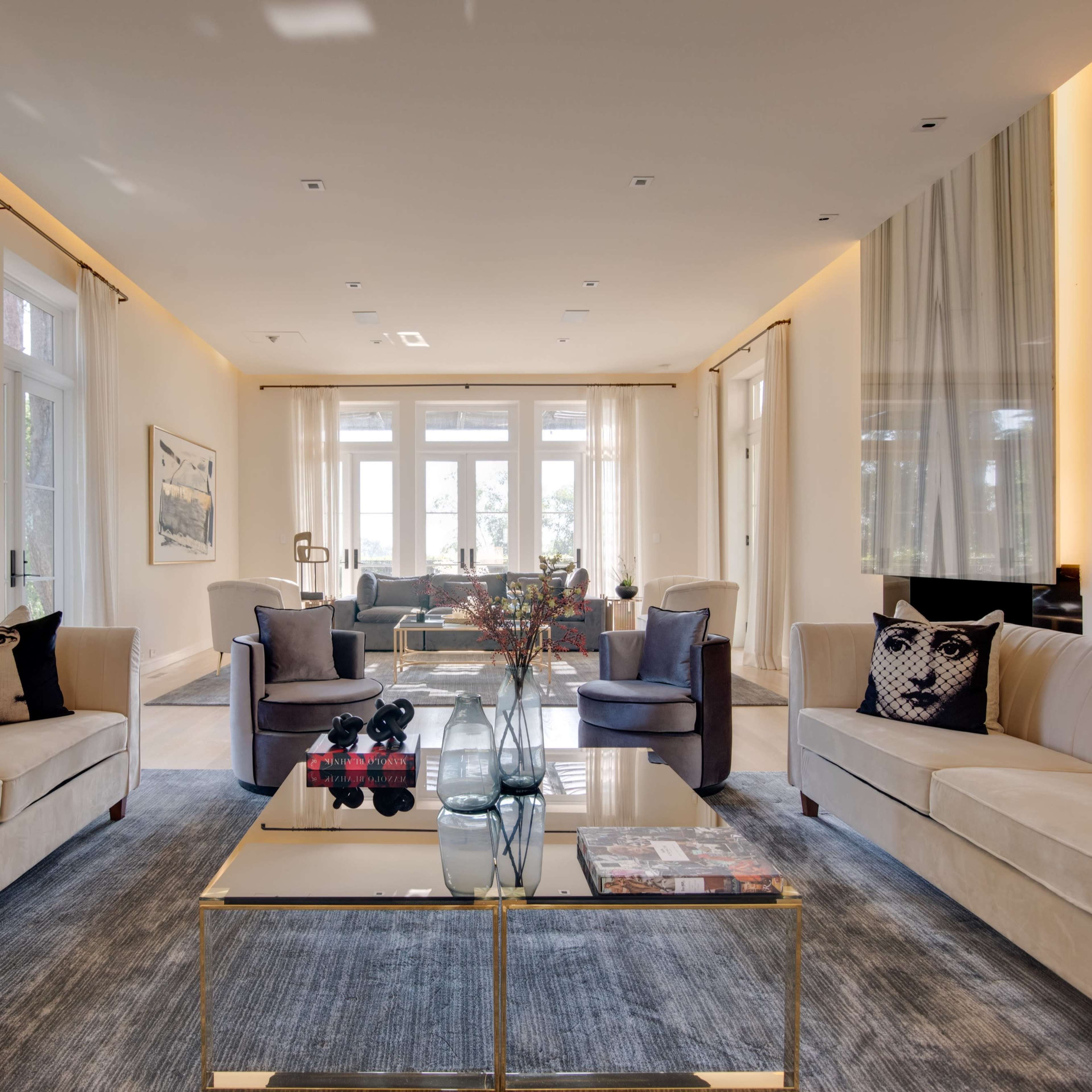 BEVERLY HILLS MODERN LUXURY: PICTURE PERFECT SET Image in Los Angeles, Beverly Hills, CA