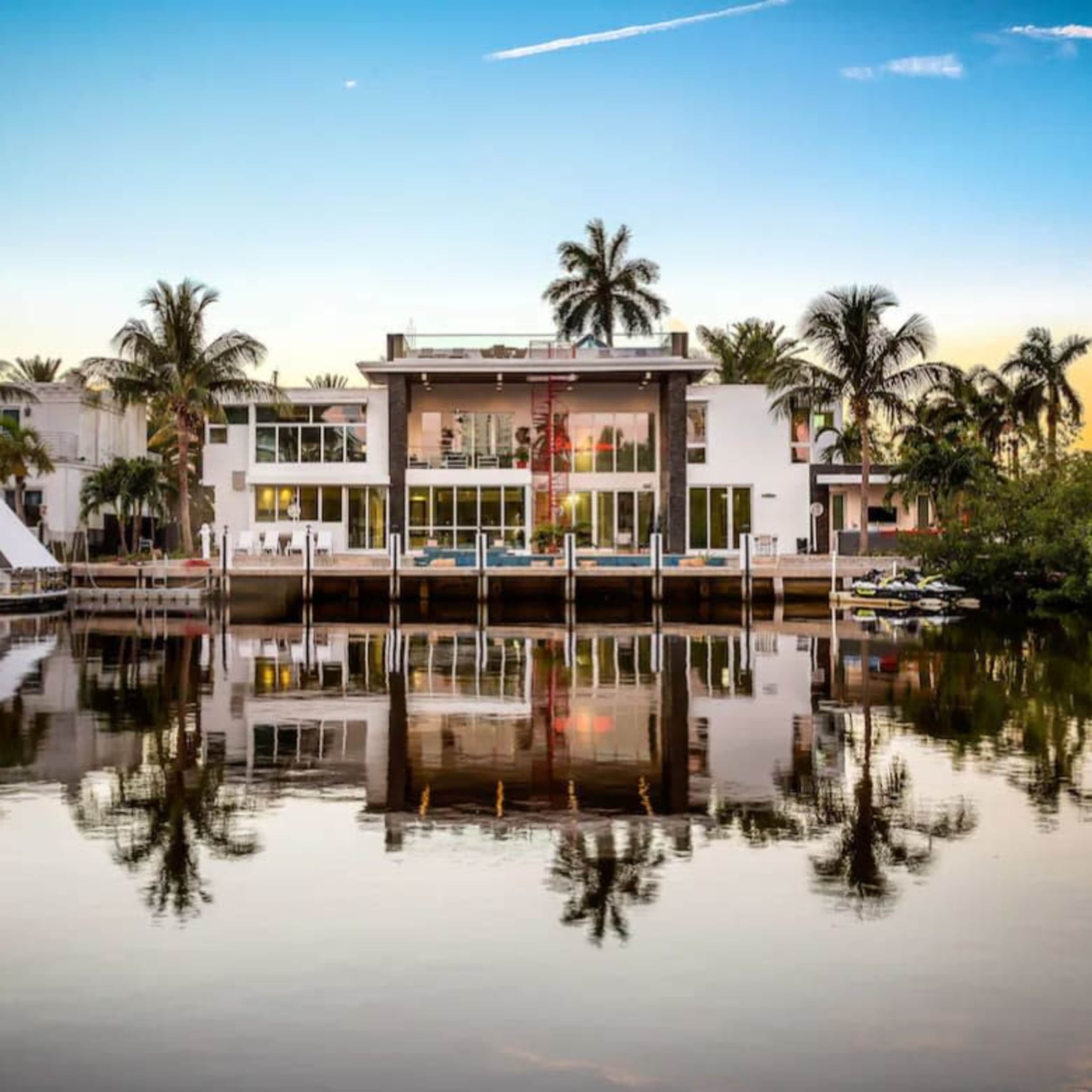Modern Waterfront Mansion in the heart of Las Olas minutes from the Beach Image in East Fort Lauderdale, Fort Lauderdale, FL