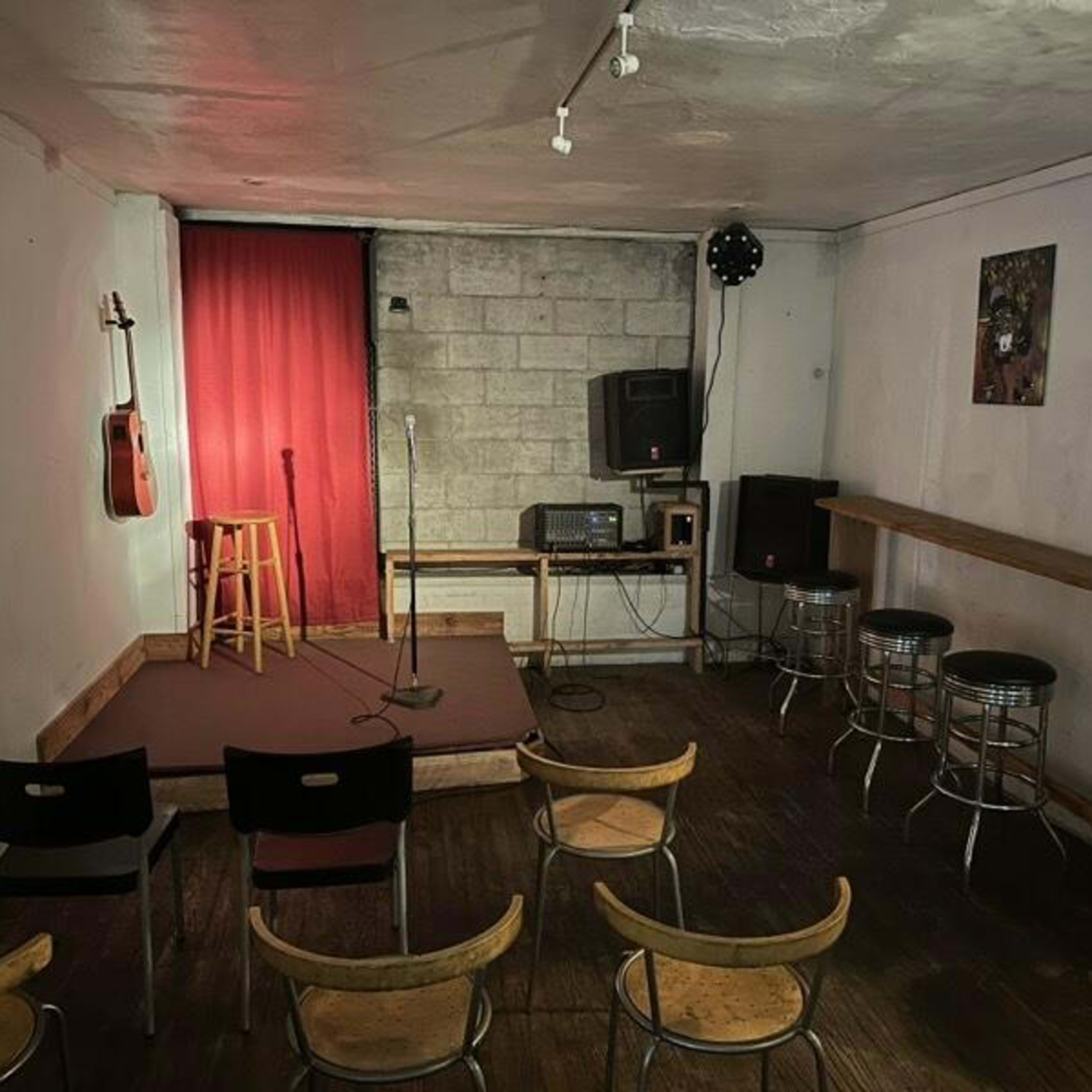 Urban Bar / Studio Image in Echo Park, Los Angeles, CA