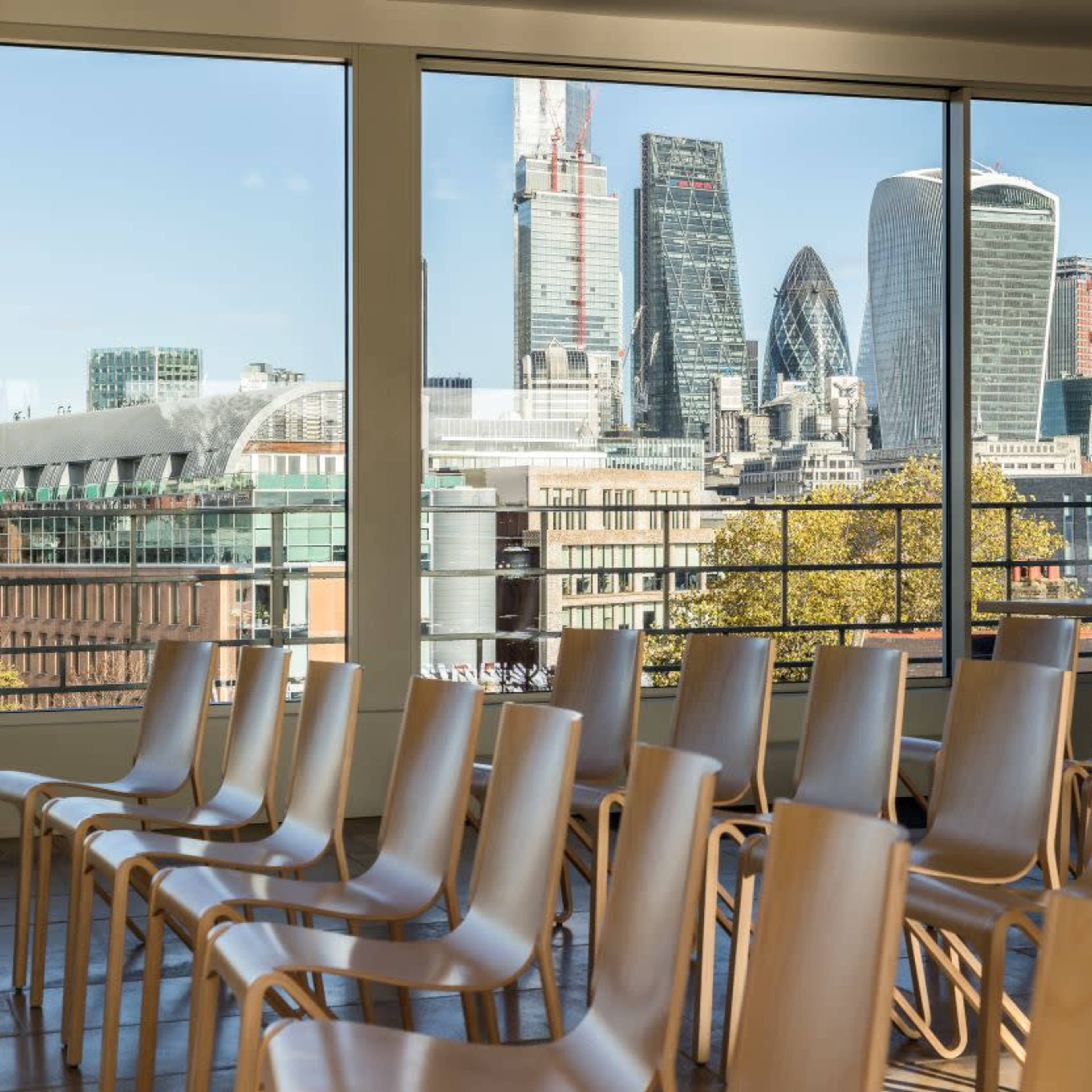 Penthouse with Spectacular City Views and an Abundance of Natural Light Image in London, London, England